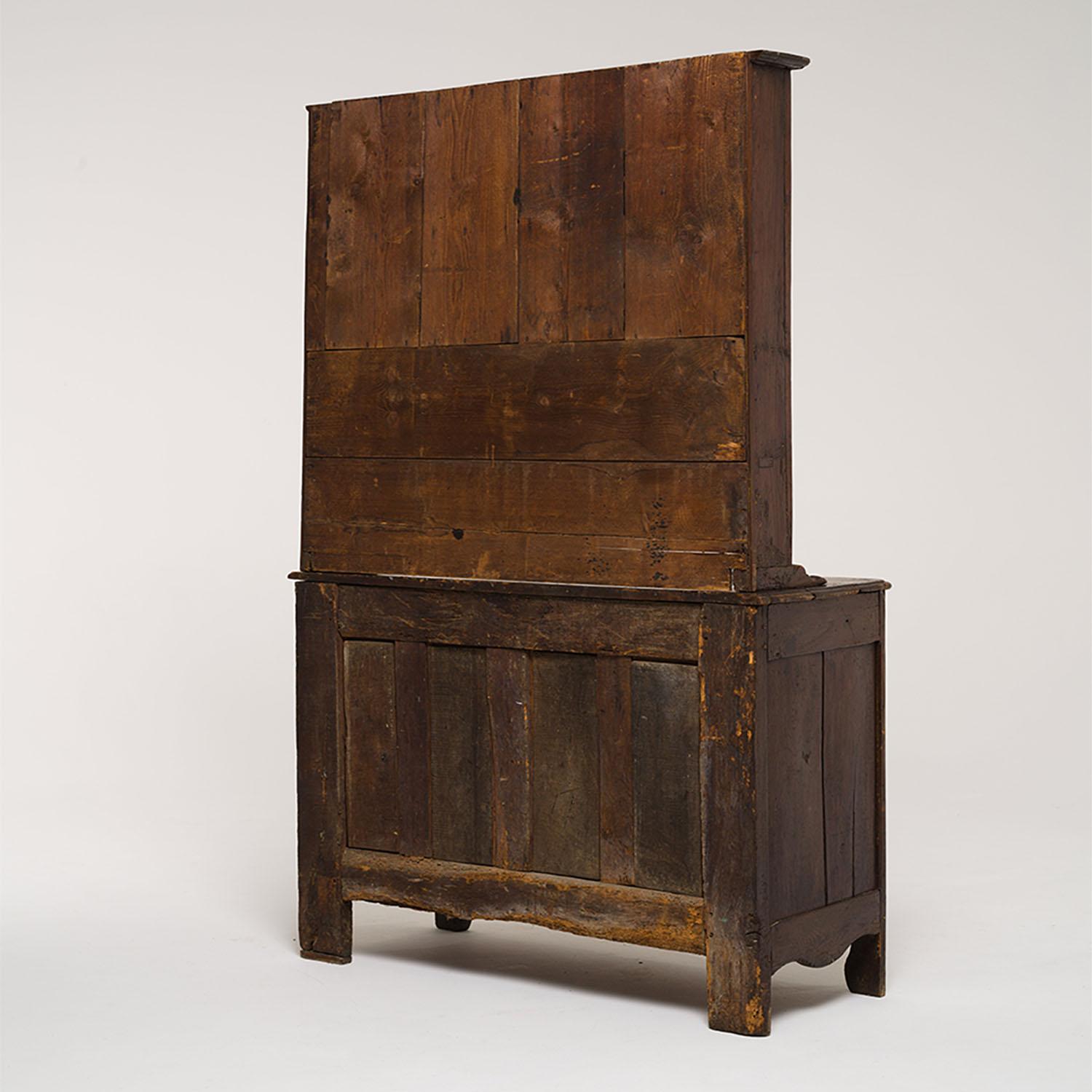 19th Century French Antique Vaisselier - Two Door Oakwood Buffet Cabinet For Sale 6