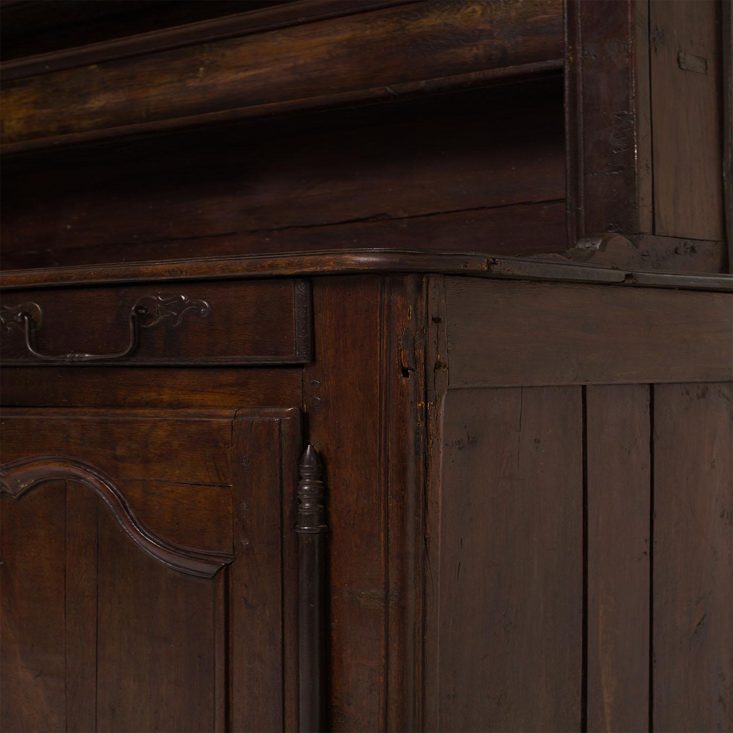 19th Century French Antique Vaisselier - Two Door Oakwood Buffet Cabinet For Sale 3