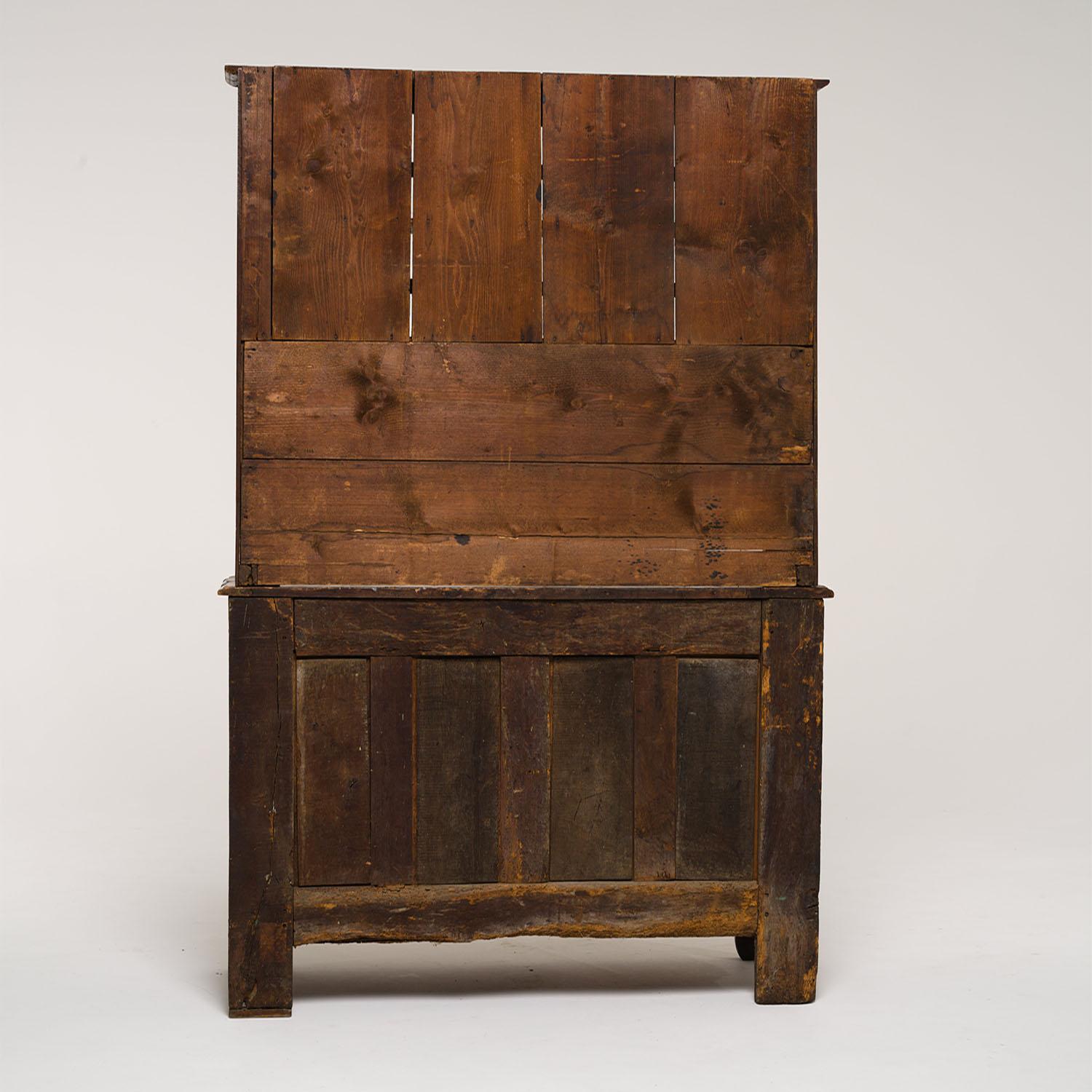 19th Century French Antique Vaisselier - Two Door Oakwood Buffet Cabinet For Sale 4