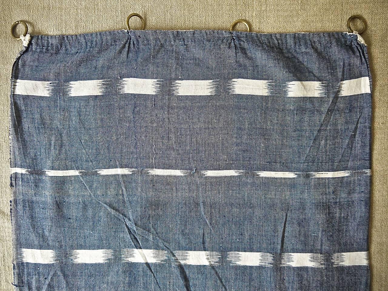19th Century French Antique Woven Indigo Flamme Ikat Cotton Panel In Good Condition For Sale In London, GB