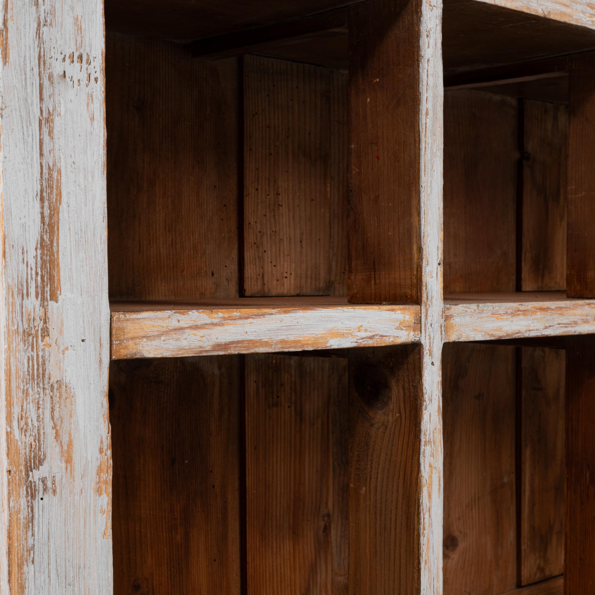 19th Century French Apothecary Cabinet in vendita 8