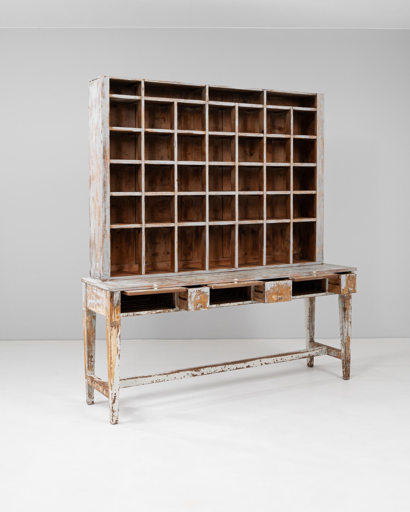 Legno 19th Century French Apothecary Cabinet in vendita