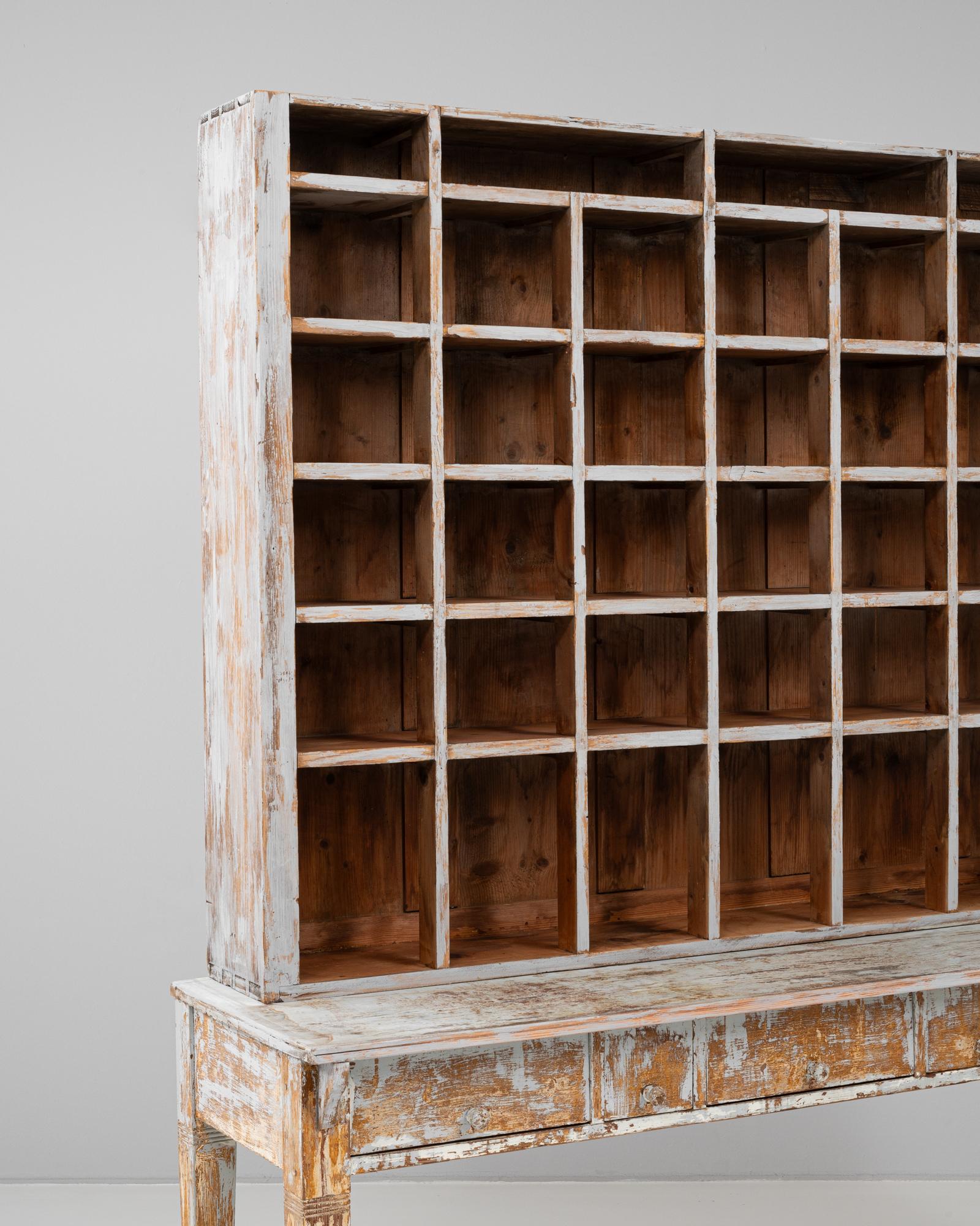 19th Century French Apothecary Cabinet in vendita 2
