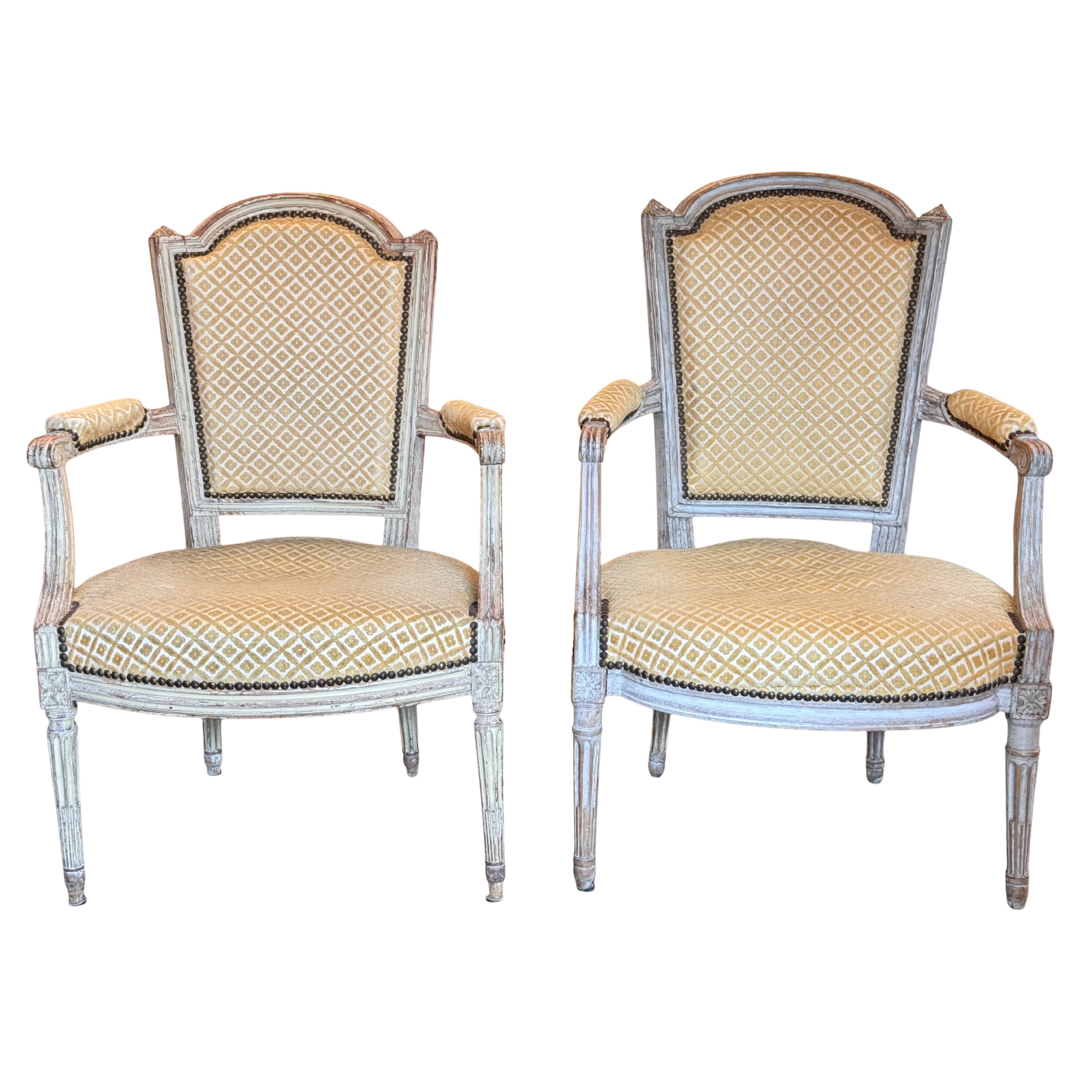 Sillones Franceses Del Siglo XIX Con Marcos Tallados Y Pintados en venta