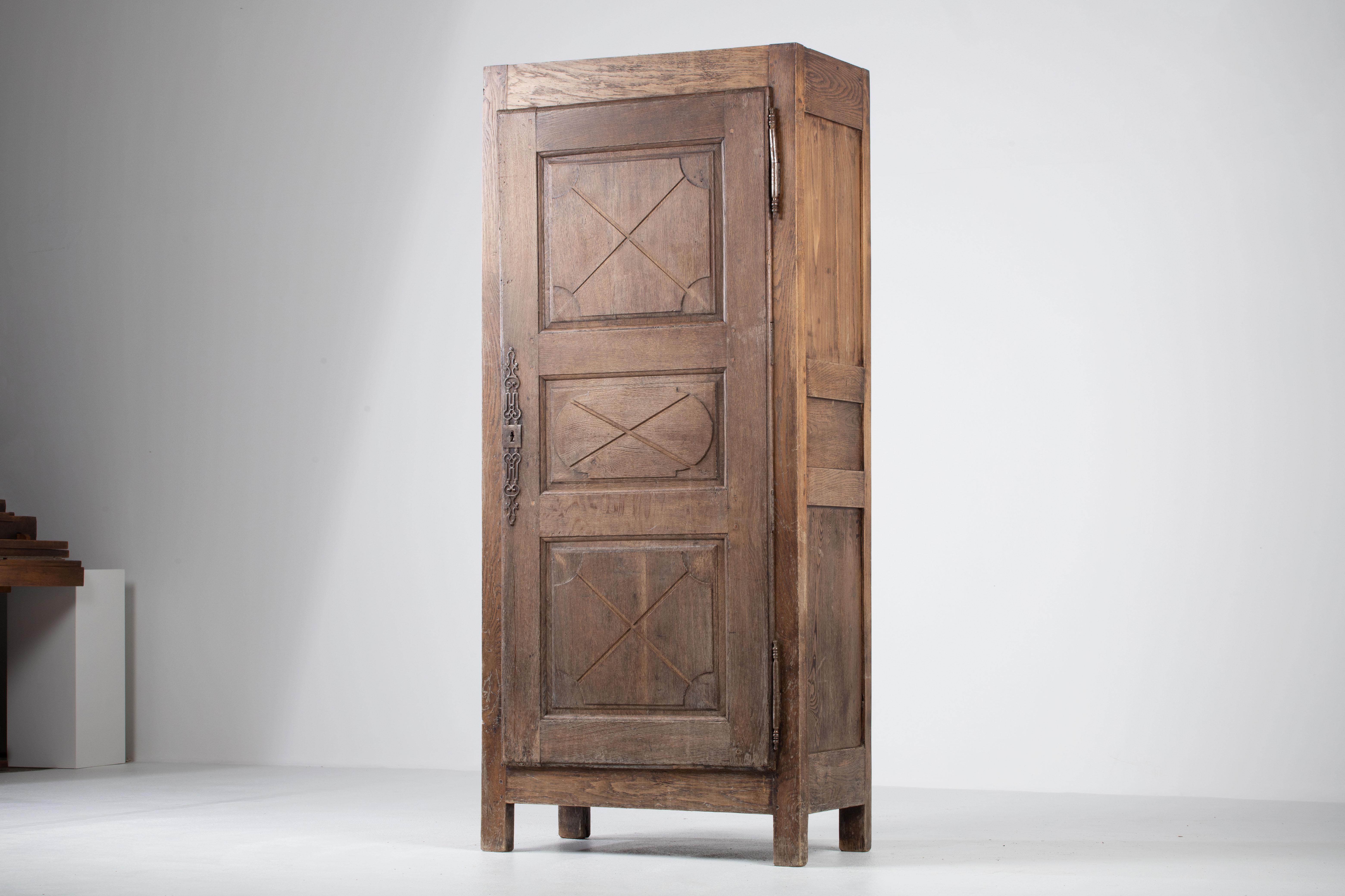 19th Century French Armoire In Good Condition In Wiesbaden, DE