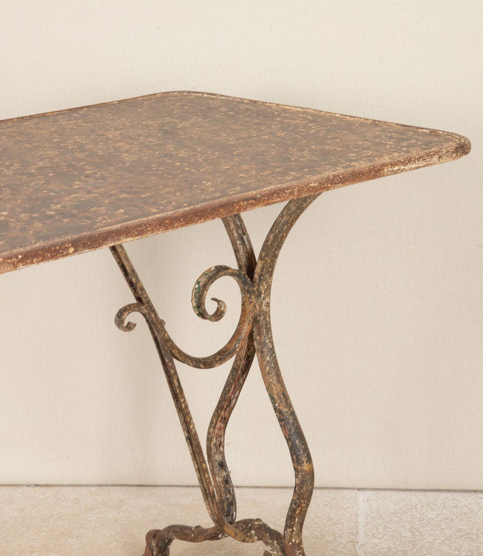 19th Century French Arras Table In Good Condition For Sale In Gloucestershire, GB