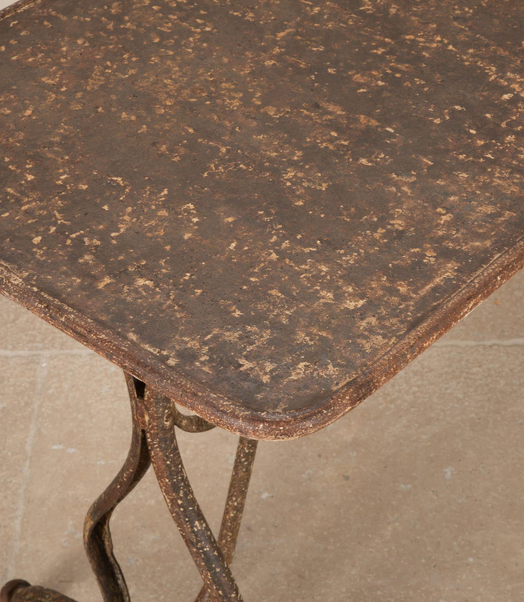 19th Century French Arras Table For Sale 1