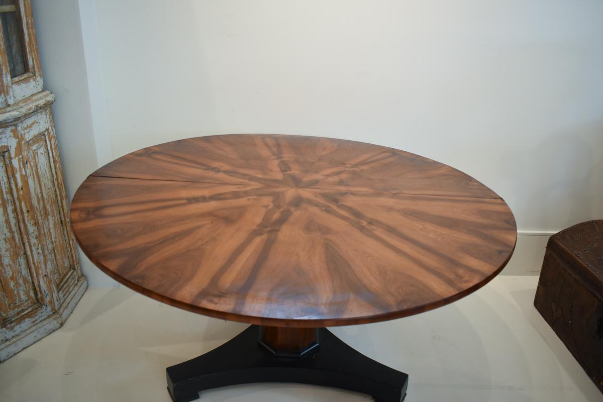 Mesa de nogal (Coupe de Noyer) francesa Art Nouveau del siglo XIX en venta 2