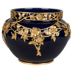Cuenco francés Art Nouveau del siglo XIX de porcelana azul montado en ormolu