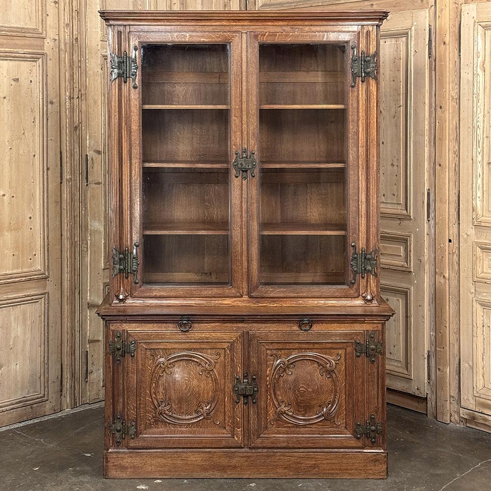 19th Century French Art Nouveau Period Bookcase In Good Condition For Sale In Dallas, TX