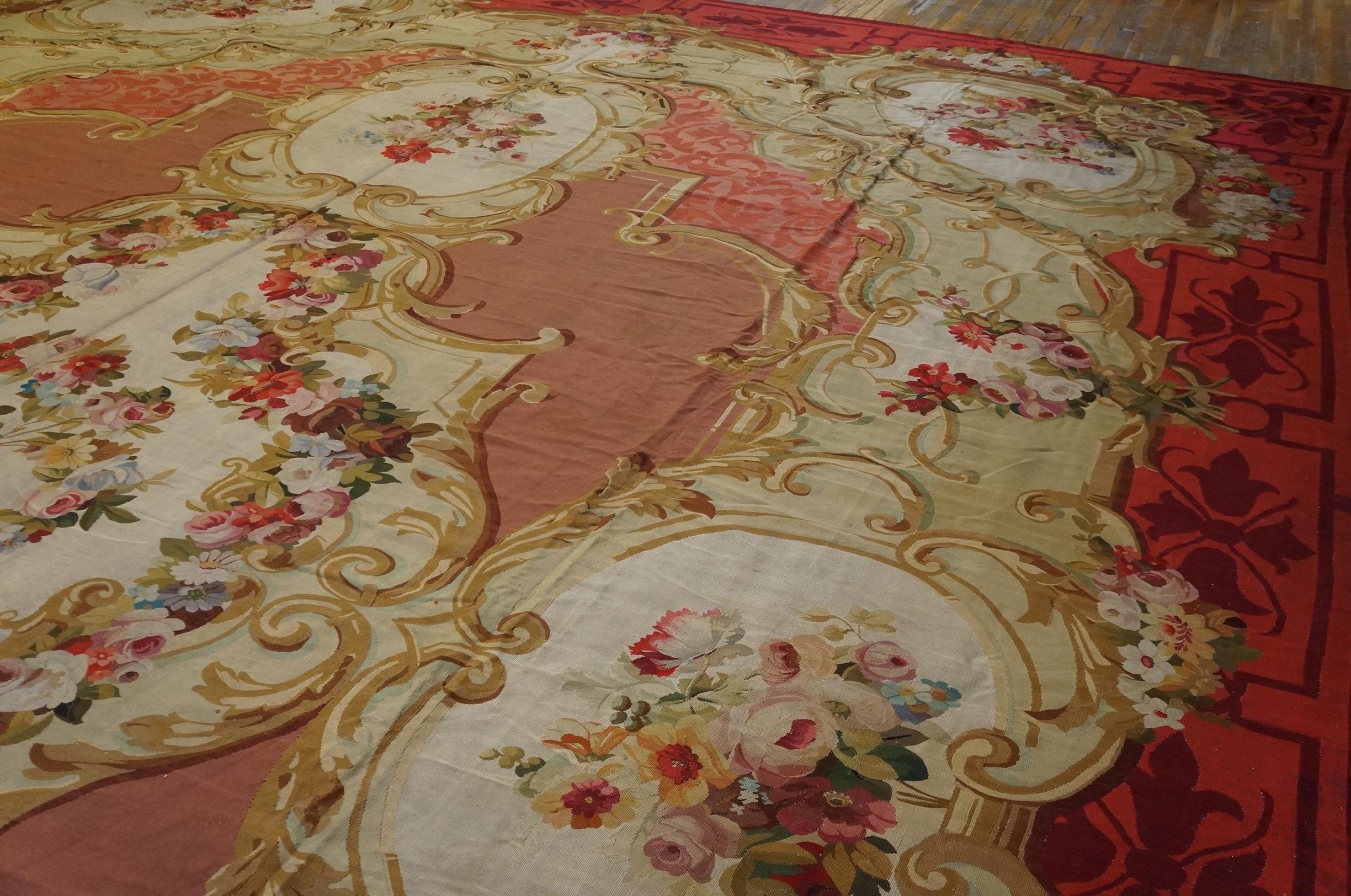 19th Century French Aubusson Carpet Napoleon III Period ( 18' x 27'-548 x 823 ) For Sale 2