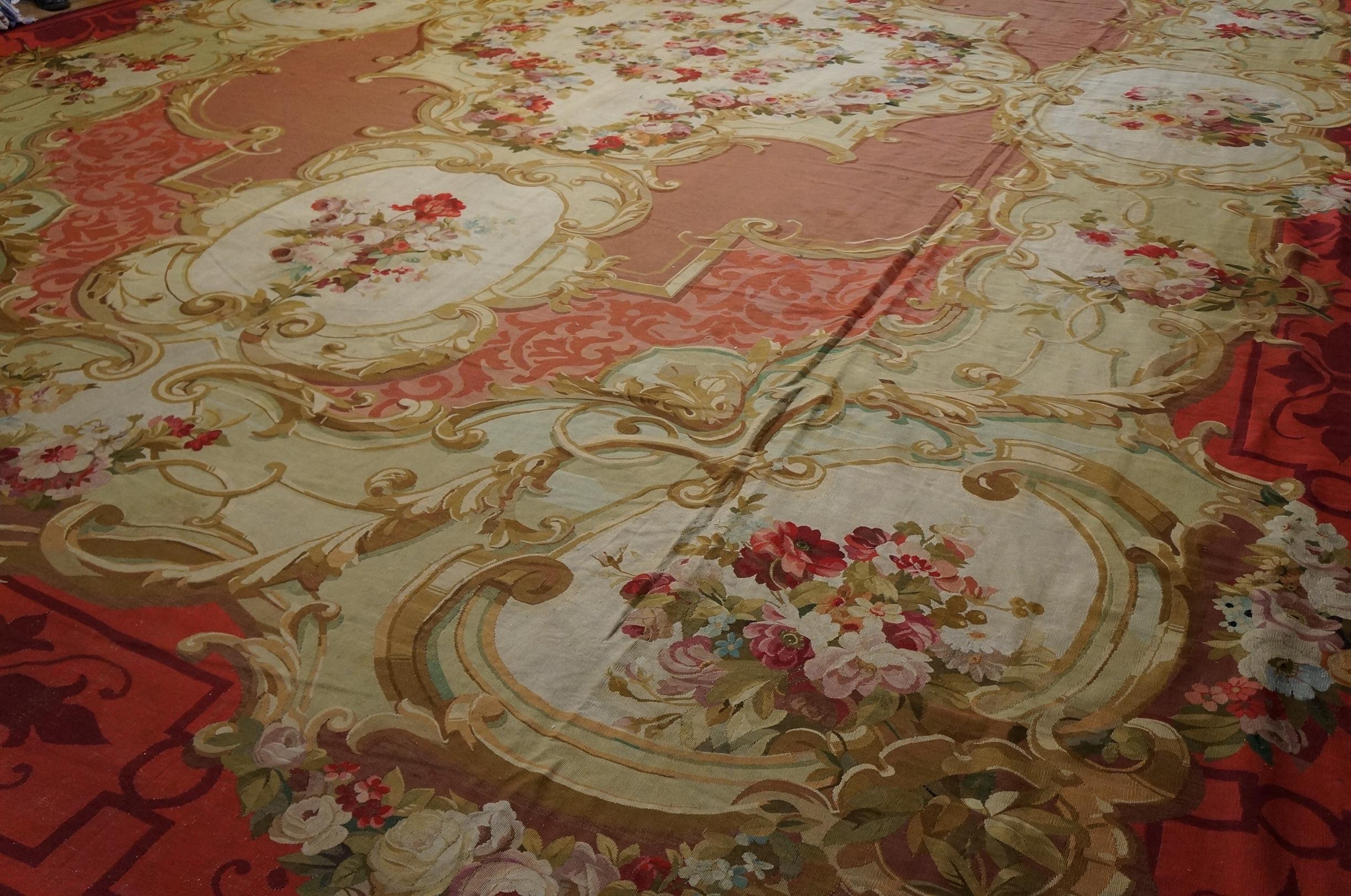 19th Century French Aubusson Carpet Napoleon III Period ( 18' x 27'-548 x 823 ) For Sale 3