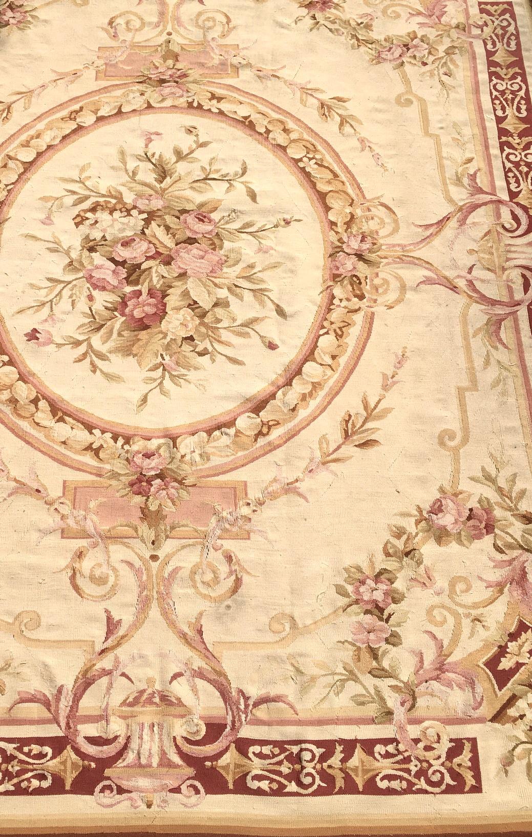 19th Century French Aubusson Rug, Napoleon III For Sale 8