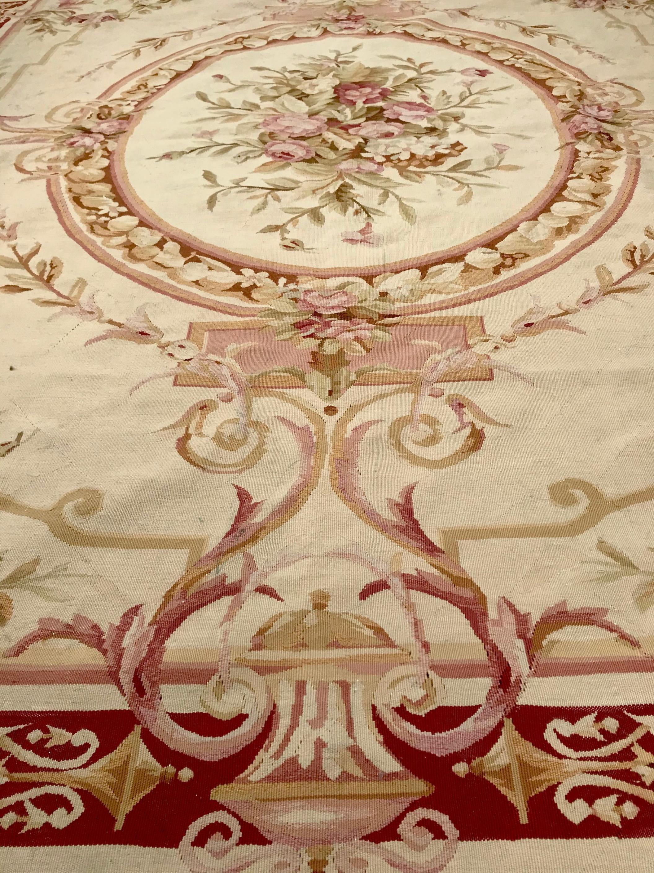 19th Century French Aubusson Rug, Napoleon III For Sale 2
