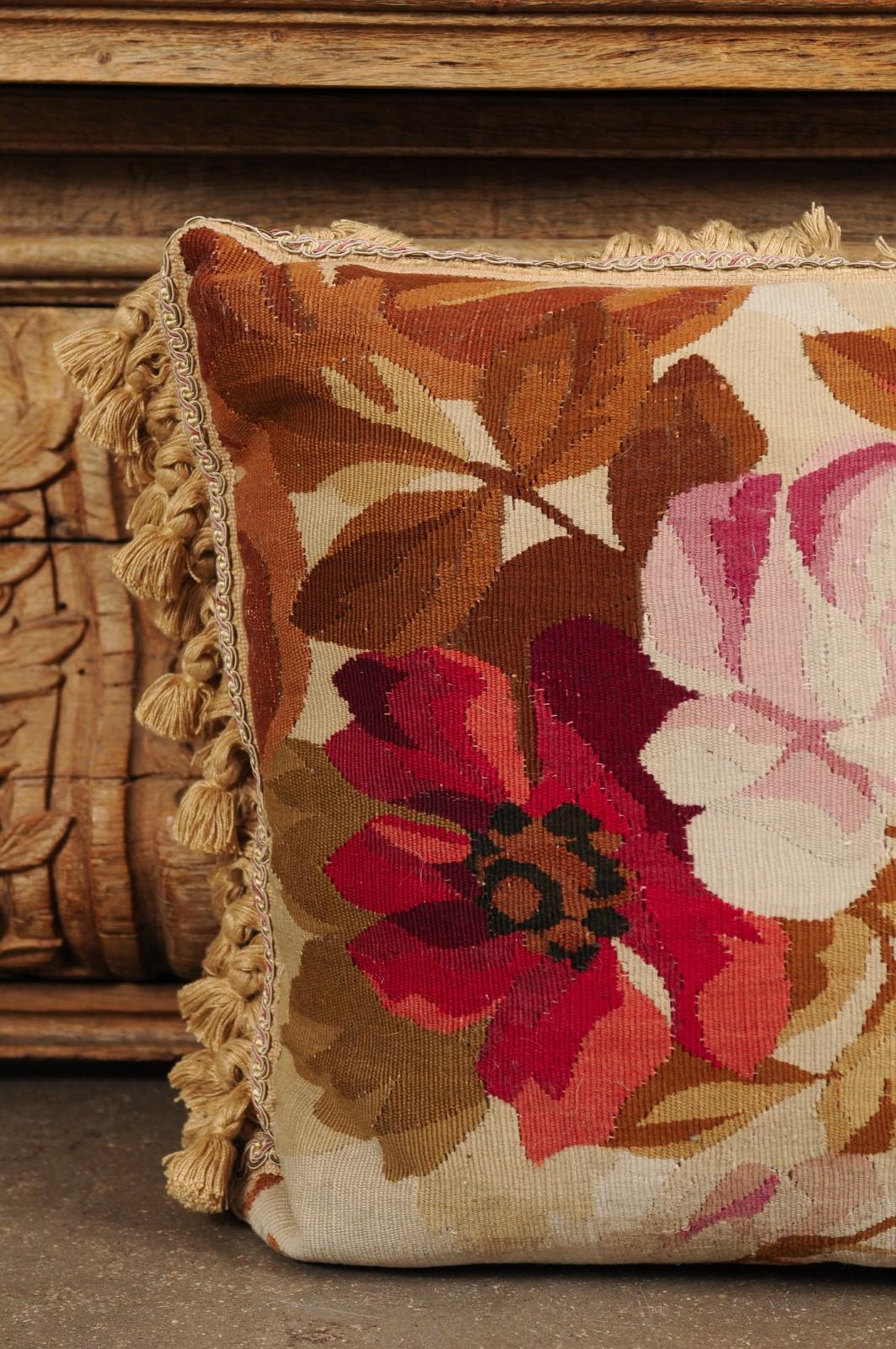 19th Century French Aubusson Woven Tapestry Pillow with Floral Décor and Tassels For Sale 6
