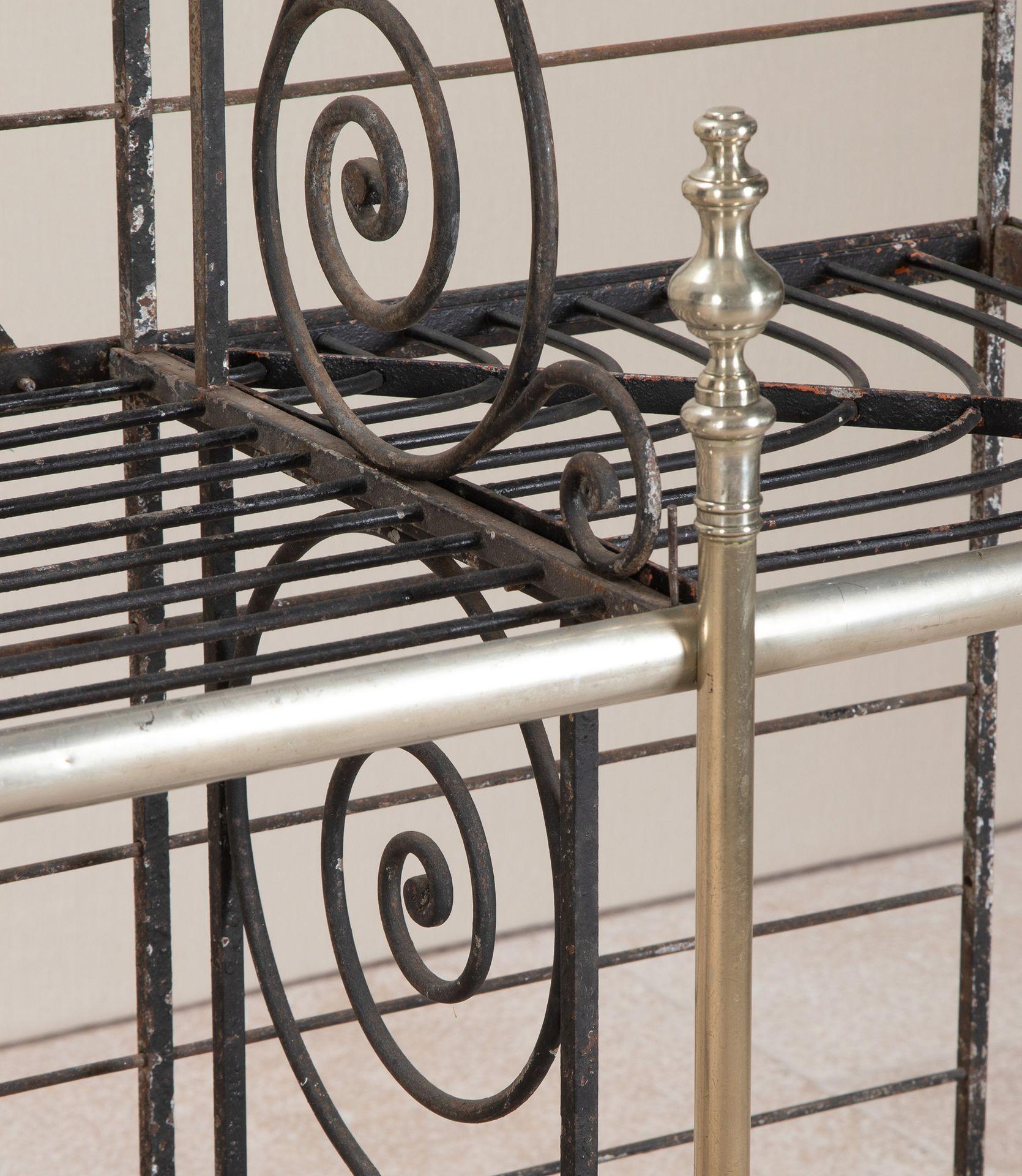 19th Century French Bakery Boulangerie Rack en vente 4
