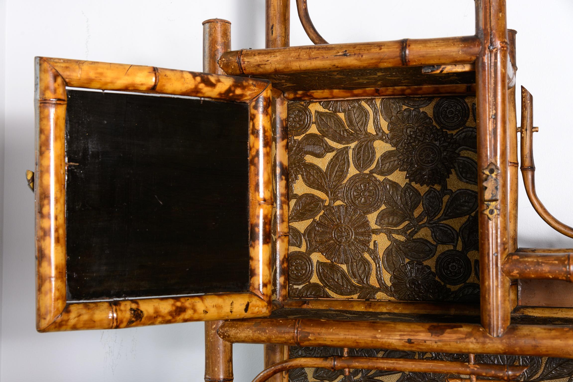 Am 19. Jahrhundert Französisch Bambus & Lack Kabinett Etagere im Angebot 11