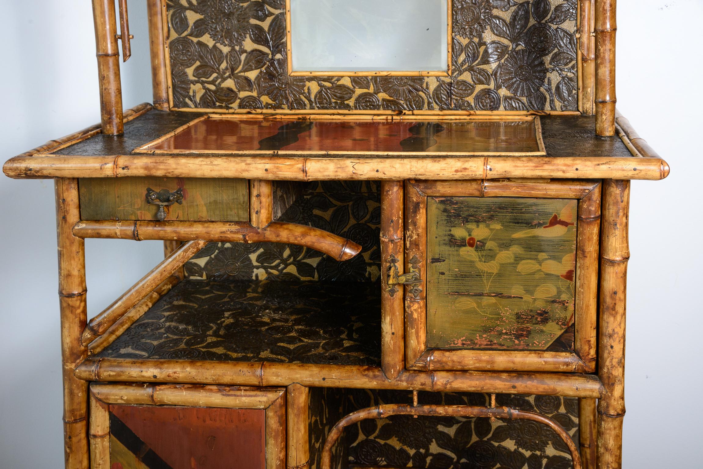 Am 19. Jahrhundert Französisch Bambus & Lack Kabinett Etagere (Handgefertigt) im Angebot