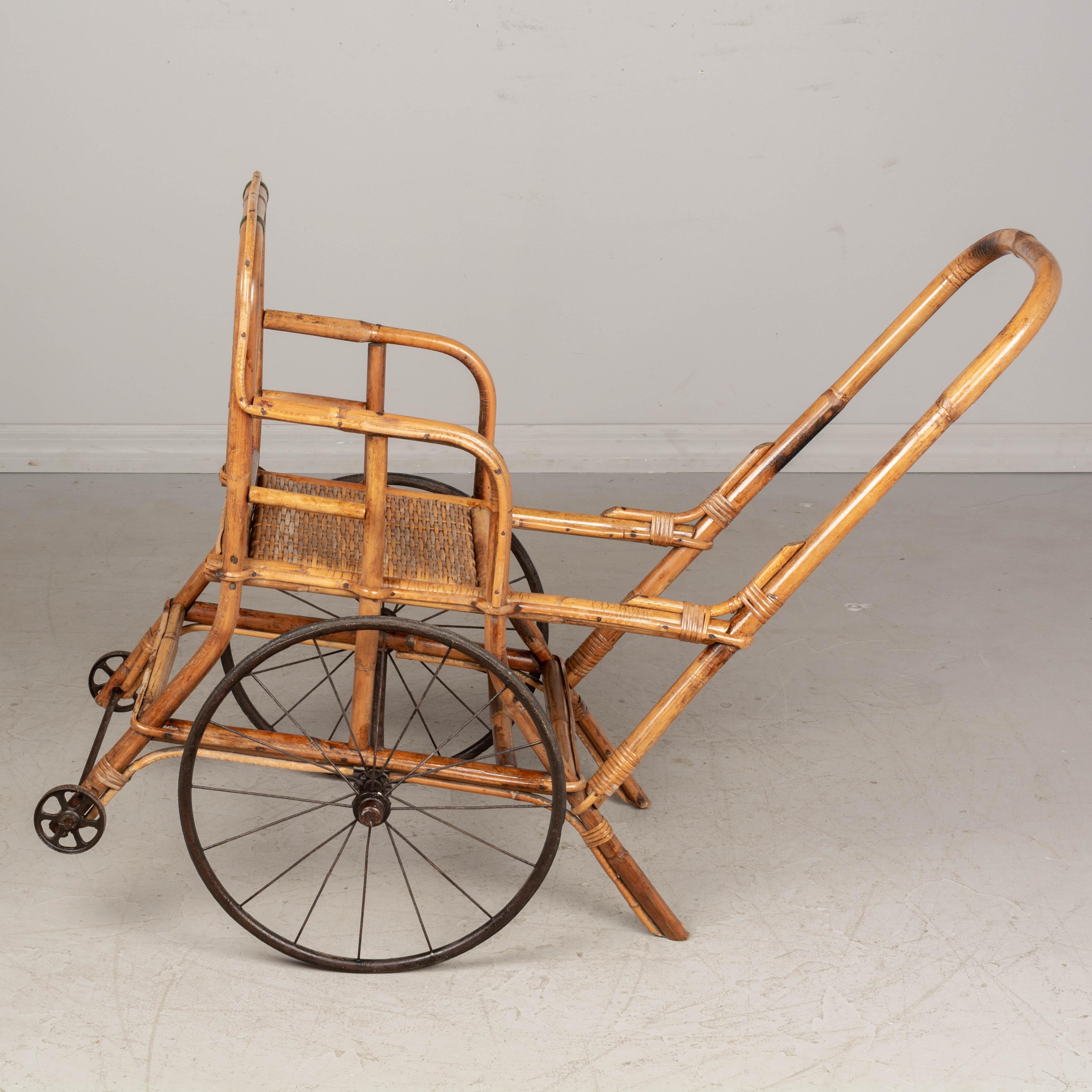 19th Century French Bamboo & Rattan Baby Stroller For Sale 3