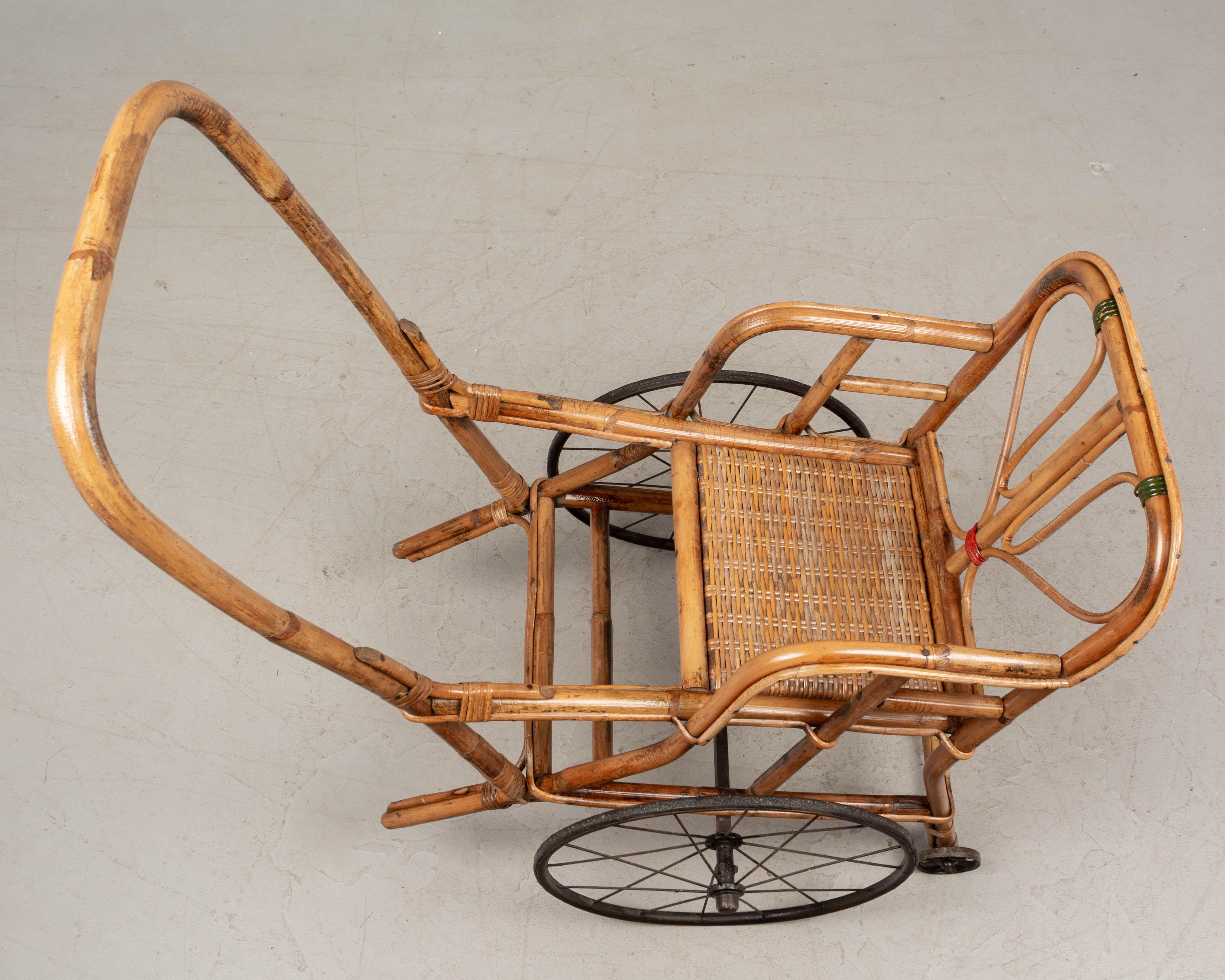 19th Century French Bamboo & Rattan Baby Stroller For Sale 2