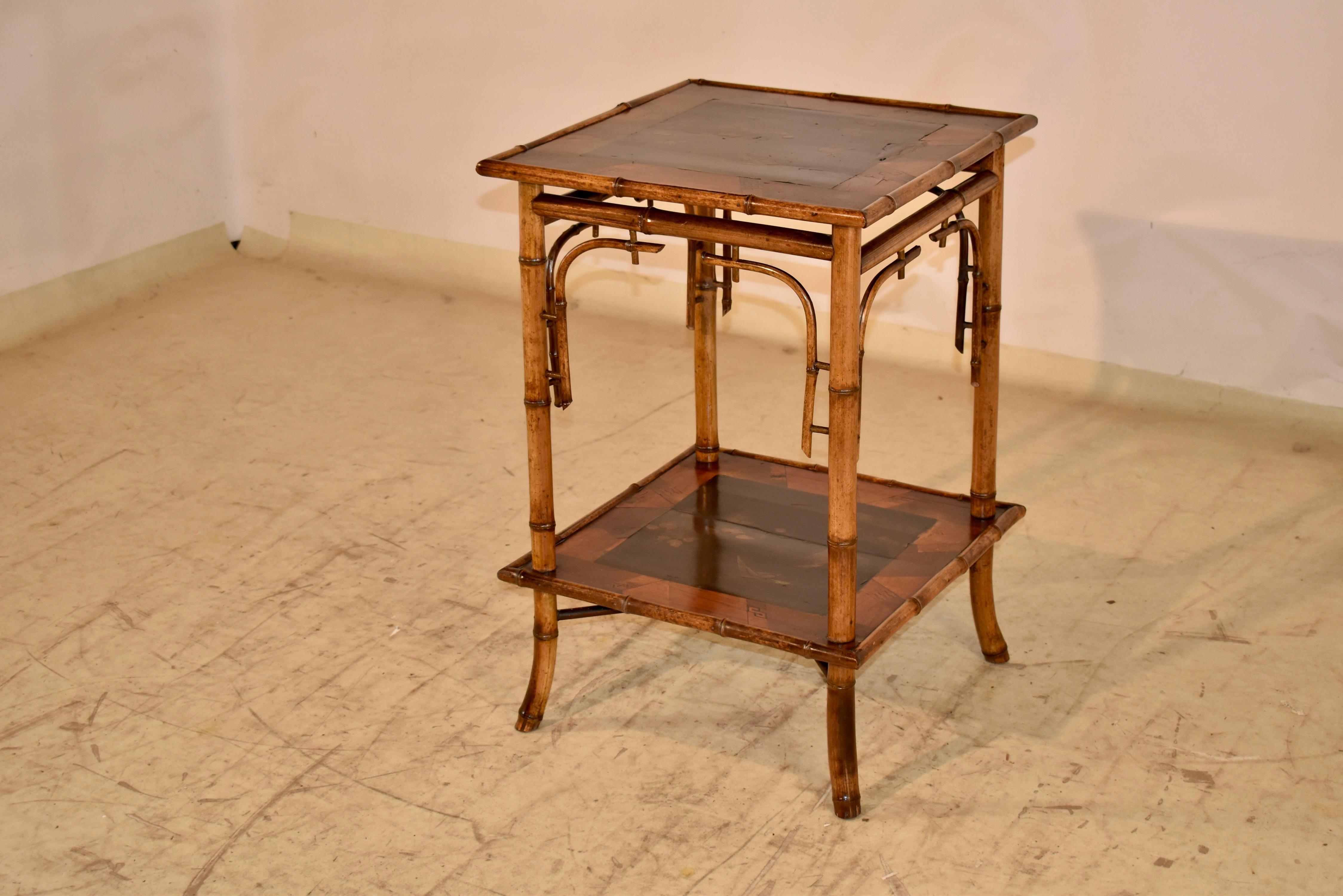 Français Table d'appoint en bambou du XIXe siècle en vente