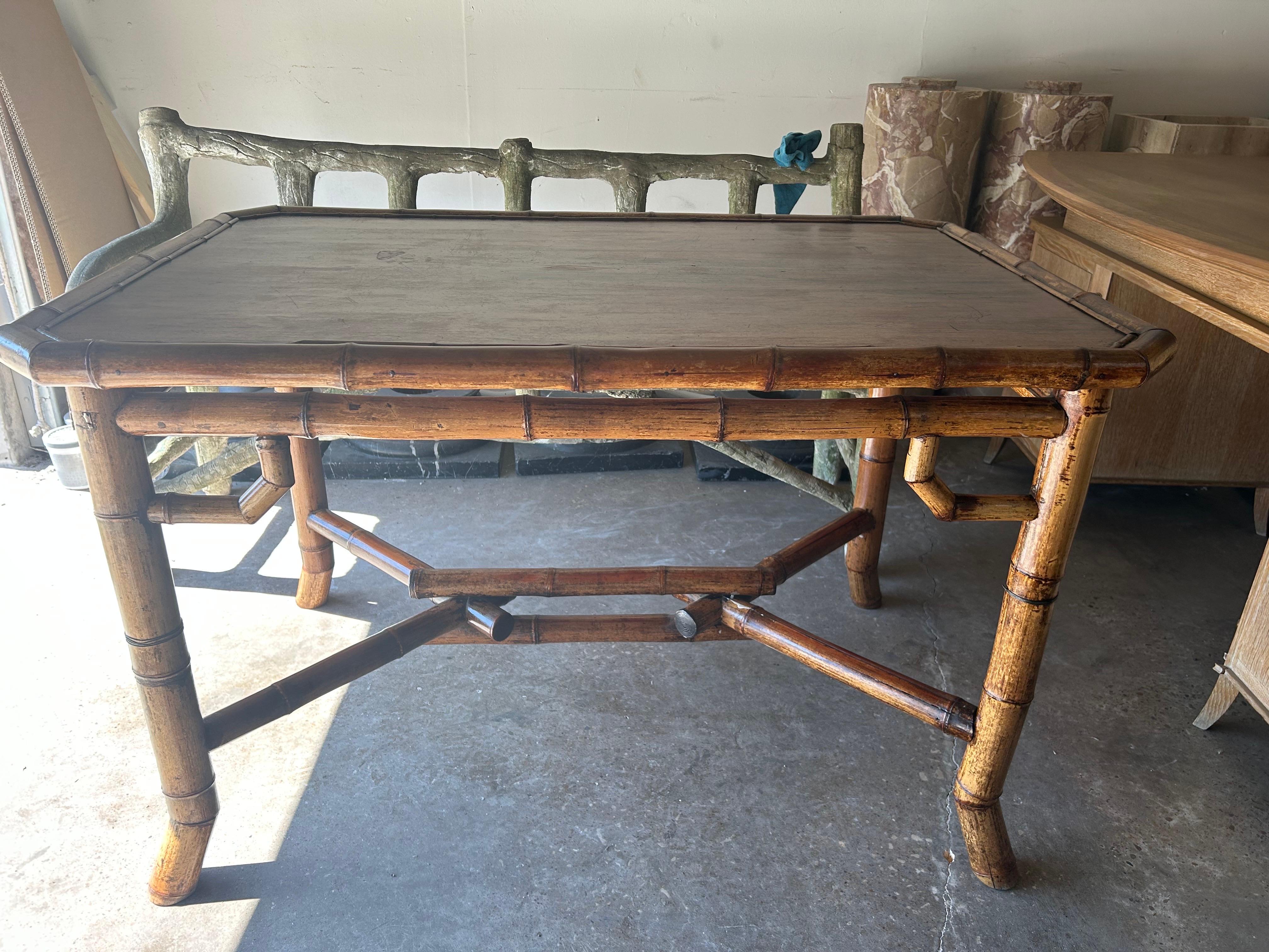 Mesa o escritorio francés de bambú del siglo XIX en venta 4