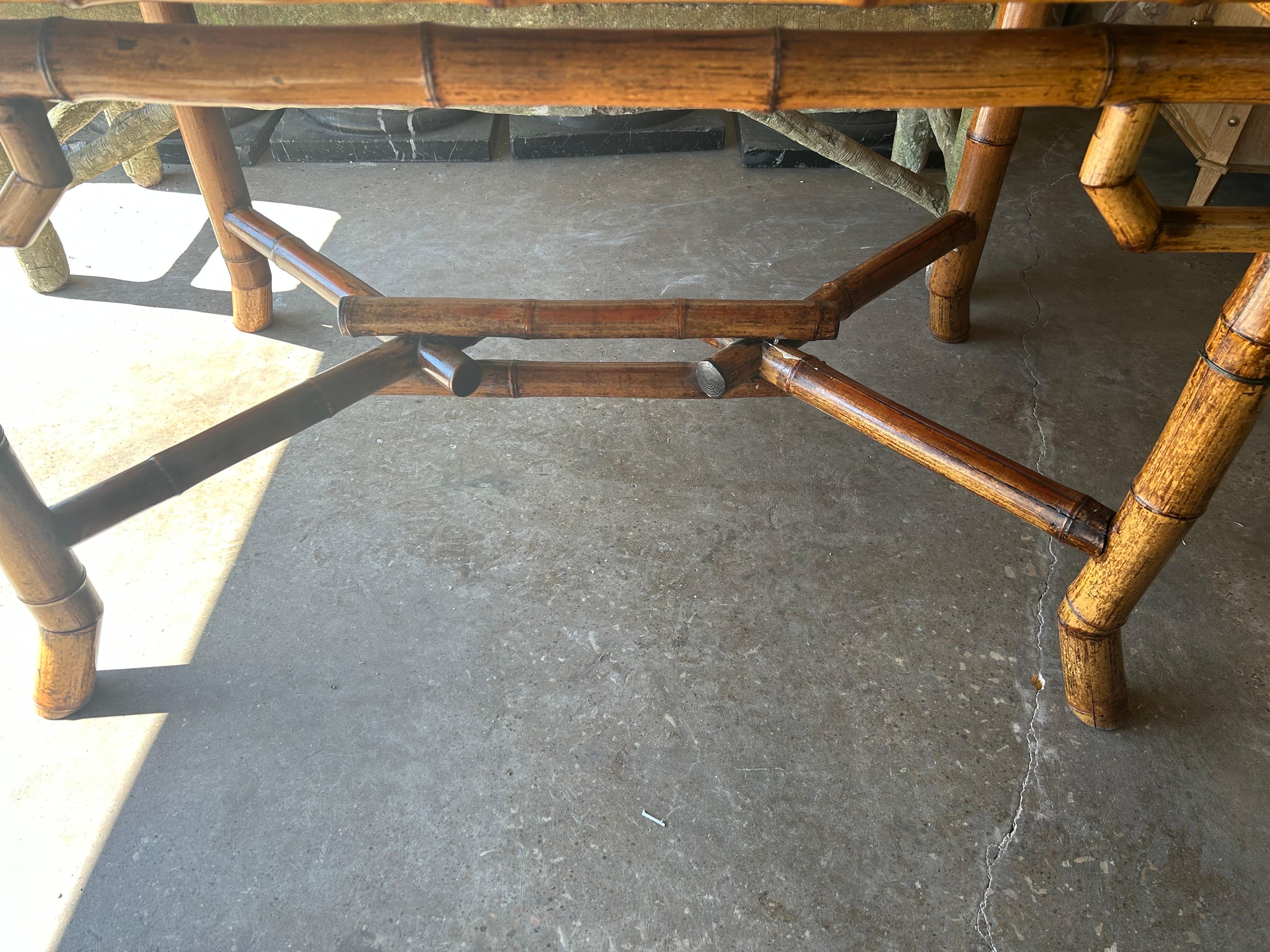 Mesa o escritorio francés de bambú del siglo XIX en venta 1