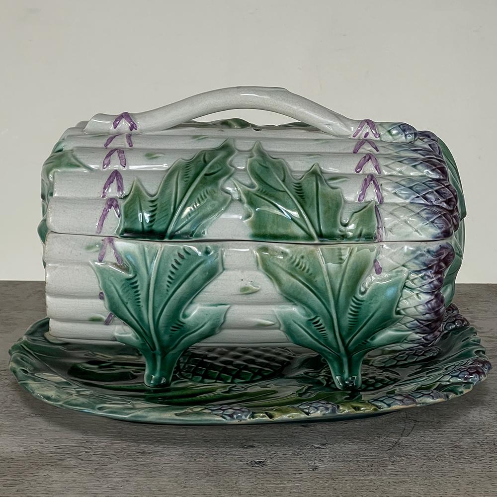 Hand-Crafted 19th Century French Barbotine Asparagus Covered Server/Platter, Keller & Guerin For Sale