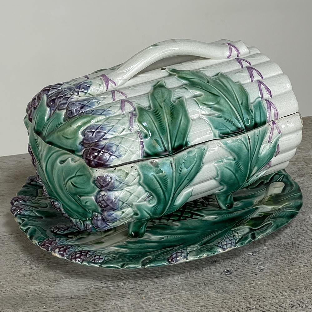 Ceramic 19th Century French Barbotine Asparagus Covered Server/Platter, Keller & Guerin For Sale