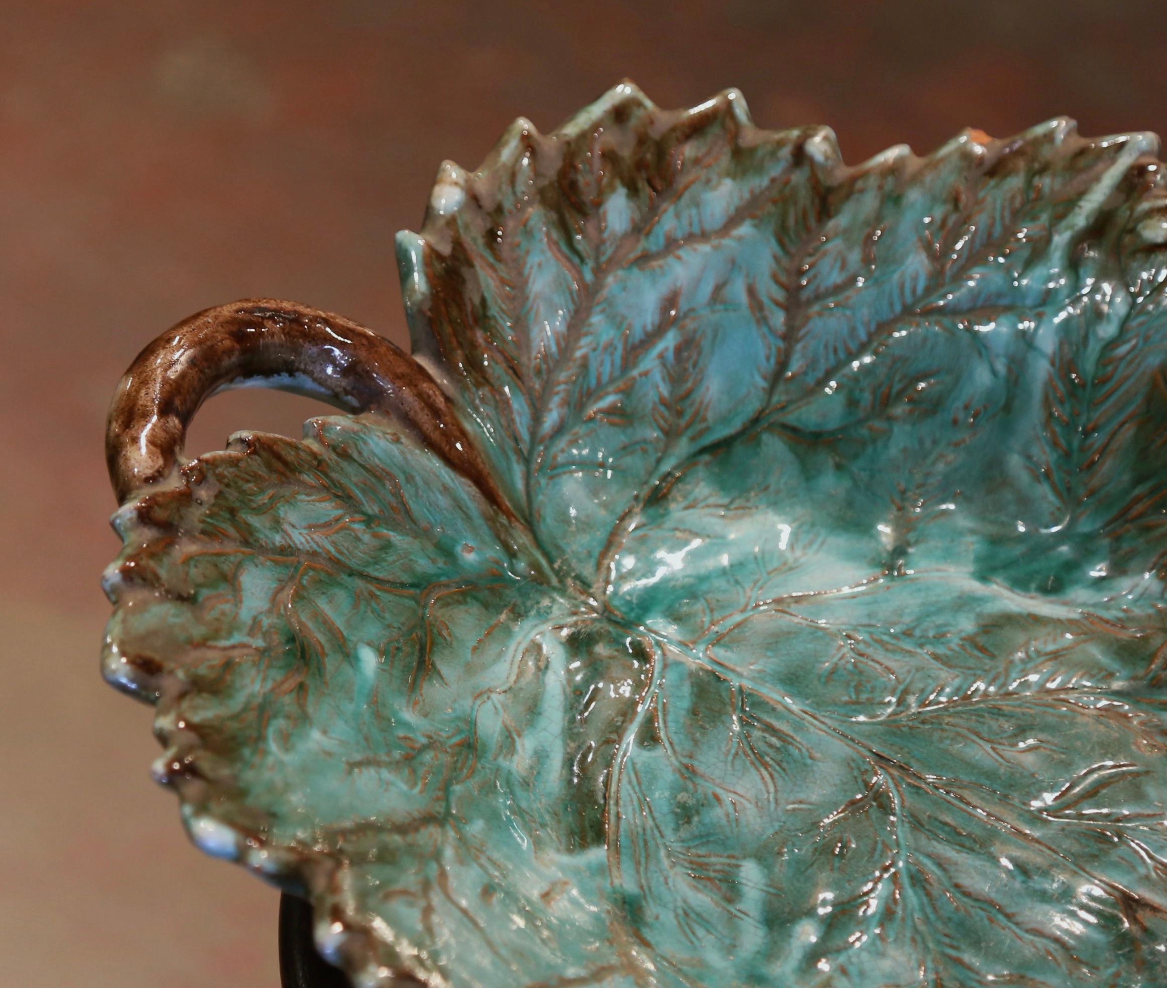 19th Century French Barbotine Faience Leaf-Form Tray Platter Vide-Poche In Excellent Condition In Dallas, TX