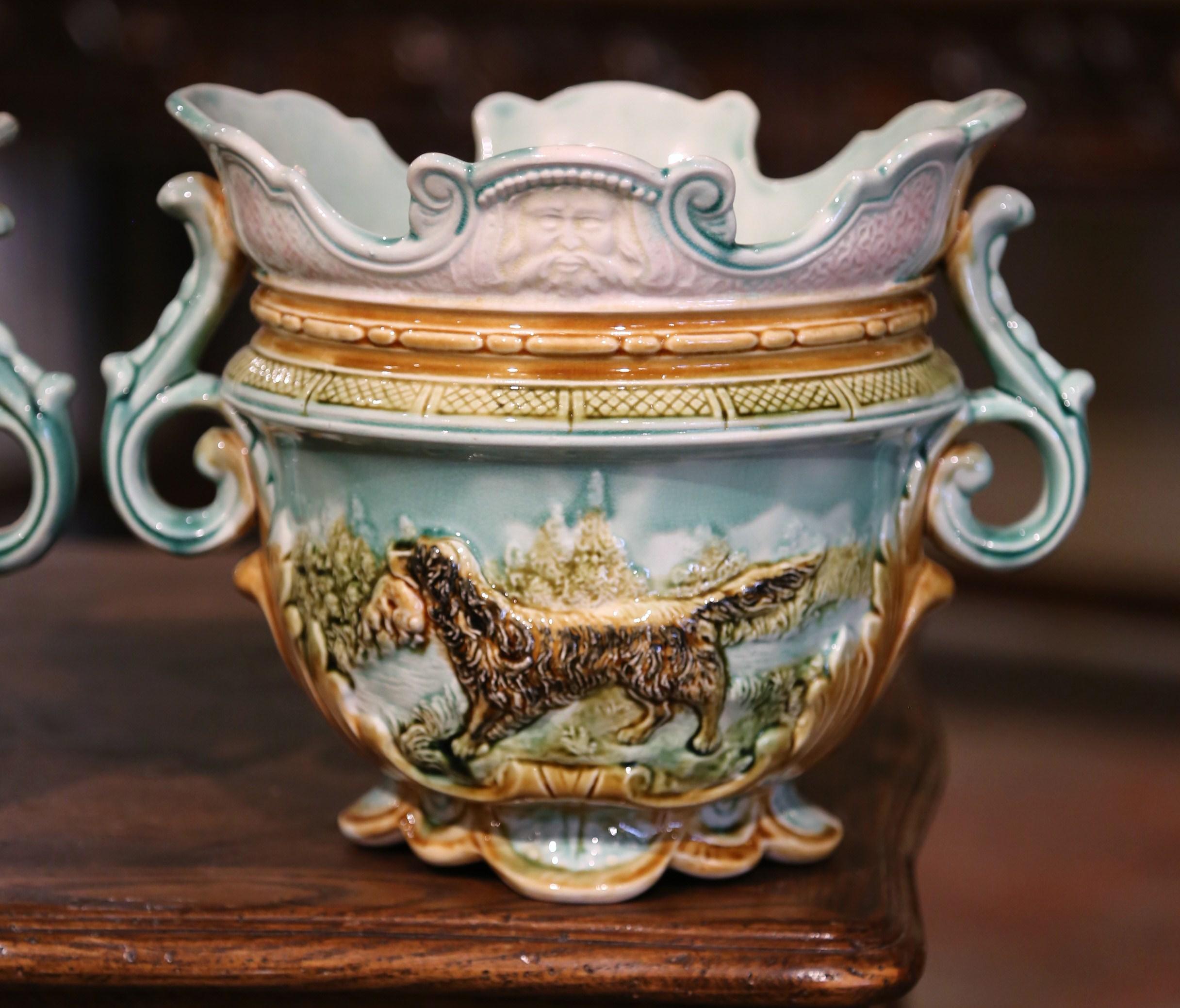 19th Century French Barbotine Hunt Motifs Cache Pots and Jardiniere, Set of 3 In Excellent Condition For Sale In Dallas, TX