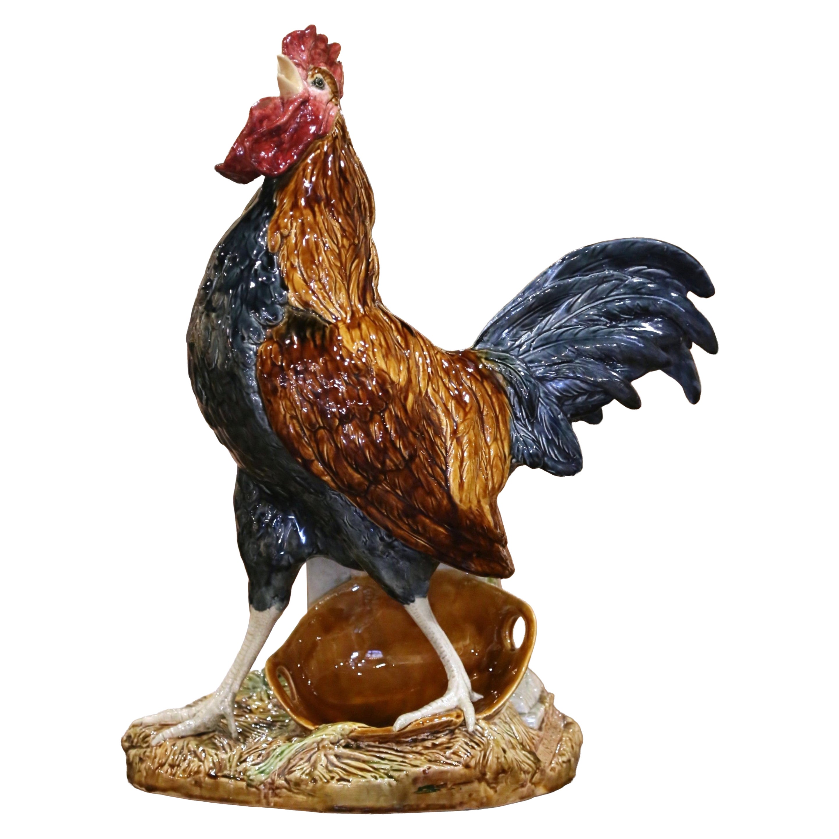 Vase français du XIXe siècle représentant un coq, en barbotine, signé Louis Carrier-Belleuse