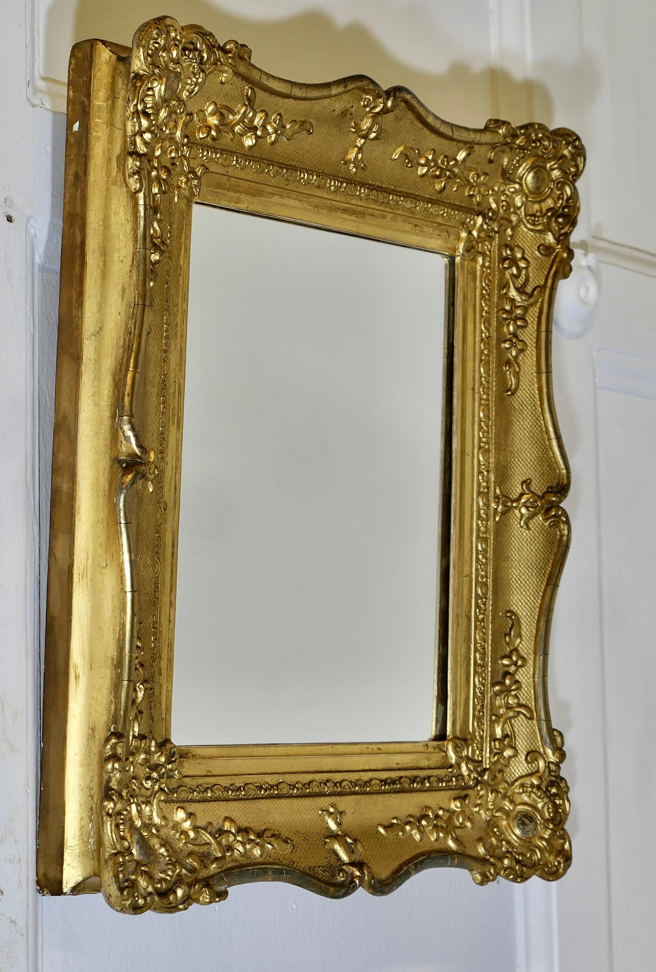 Specchio da parete dorato barocco francese del XIX secolo In condizioni buone in vendita a Godshill, Isle of Wight