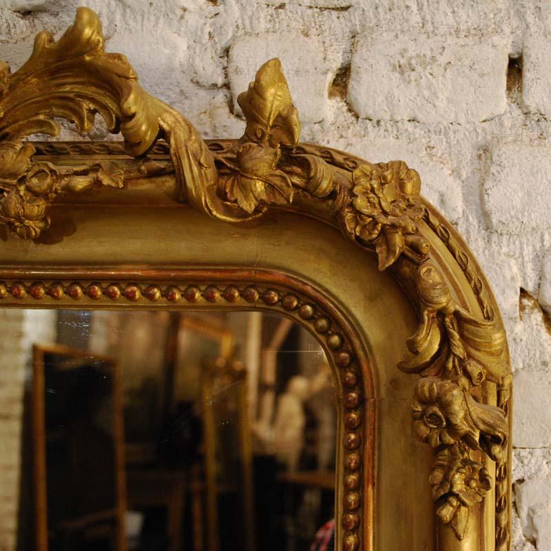 19th-century French Baroque gold gilt Louis Phillipe mirror with crest 4