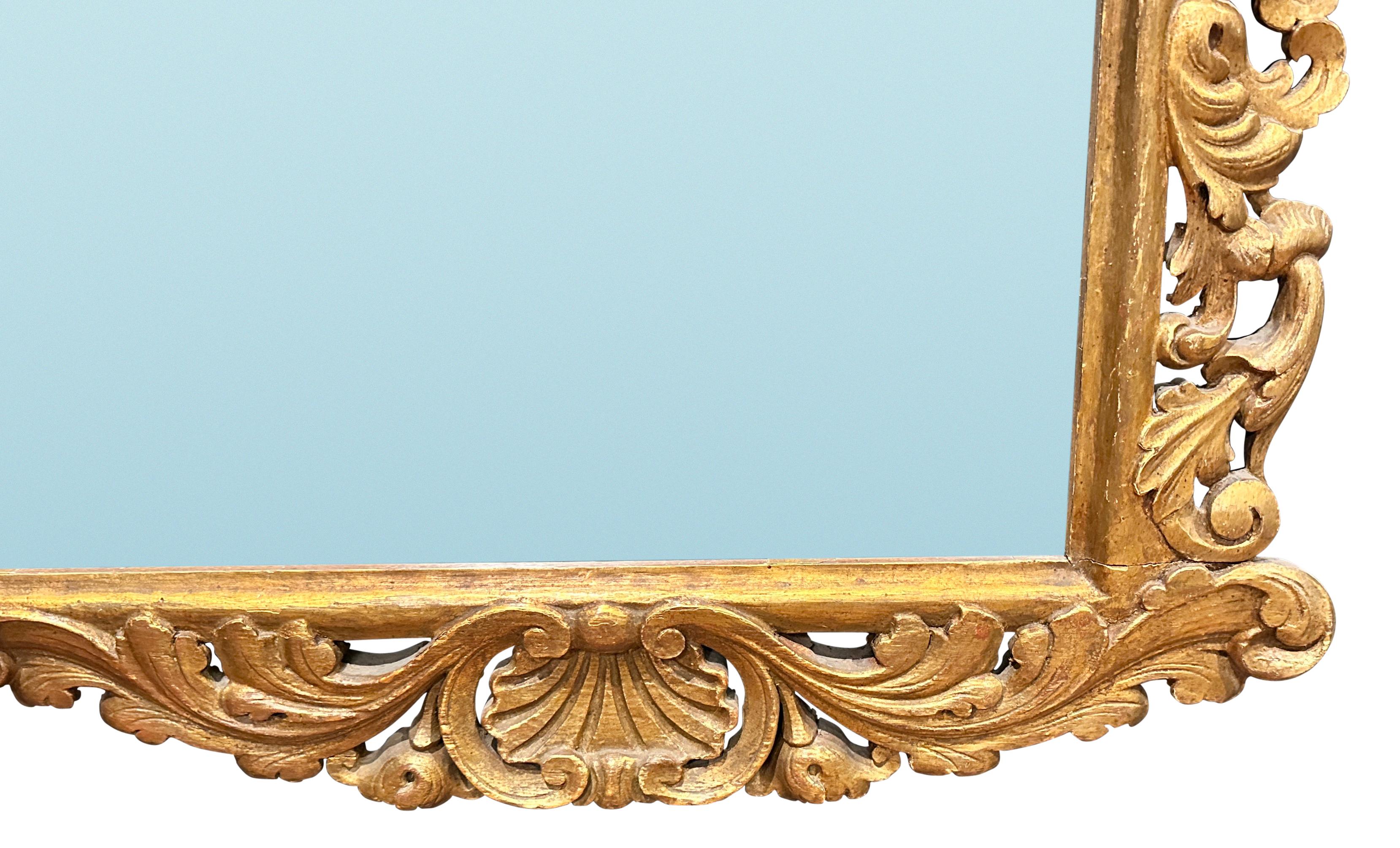 Baroque Miroir baroque français du 19ème siècle avec griffons ailés en vente