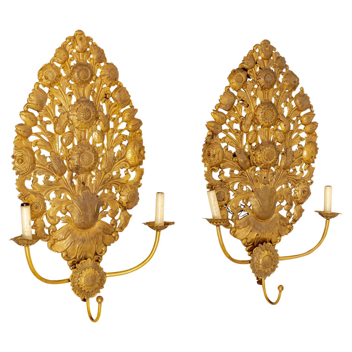 19th Century French Baroque Pair of Antique Gilded Brass Wall Appliques, Sconces For Sale
