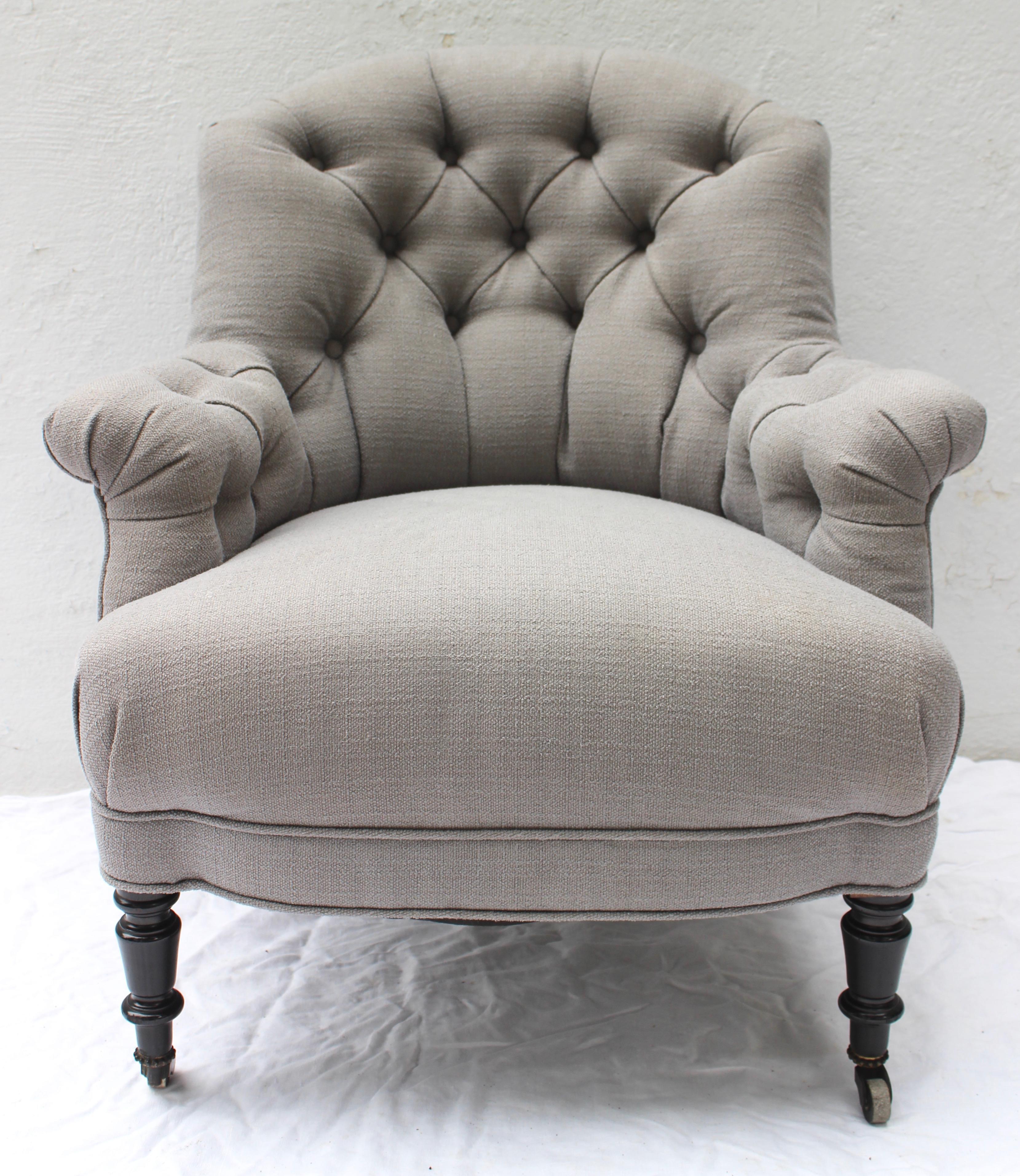 19th Century French Barrel Back Tufted Armchair In Good Condition In East Hampton, NY