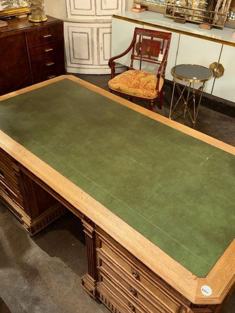 XIX secolo Scrivania francese del 19° secolo in Oak Oak in vendita