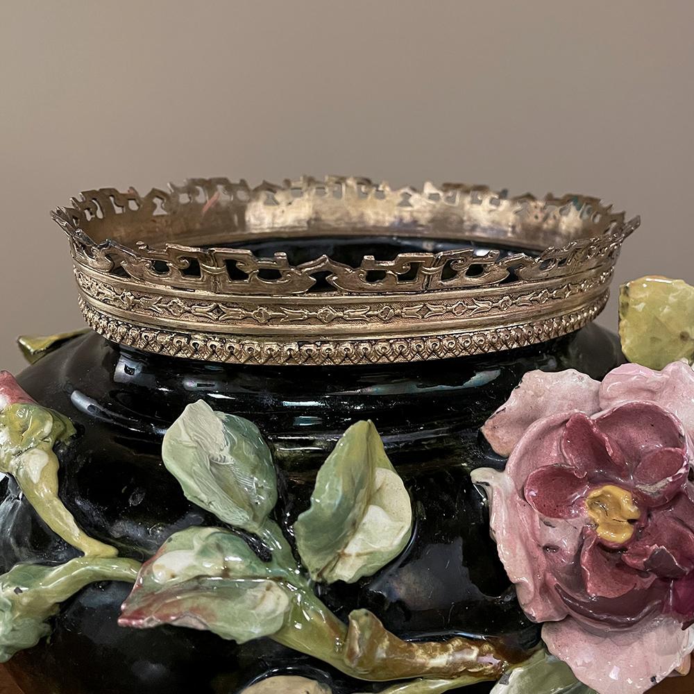19th Century French Beaux Artes Barbotine Jardiniere with Bronze Mounts For Sale 5