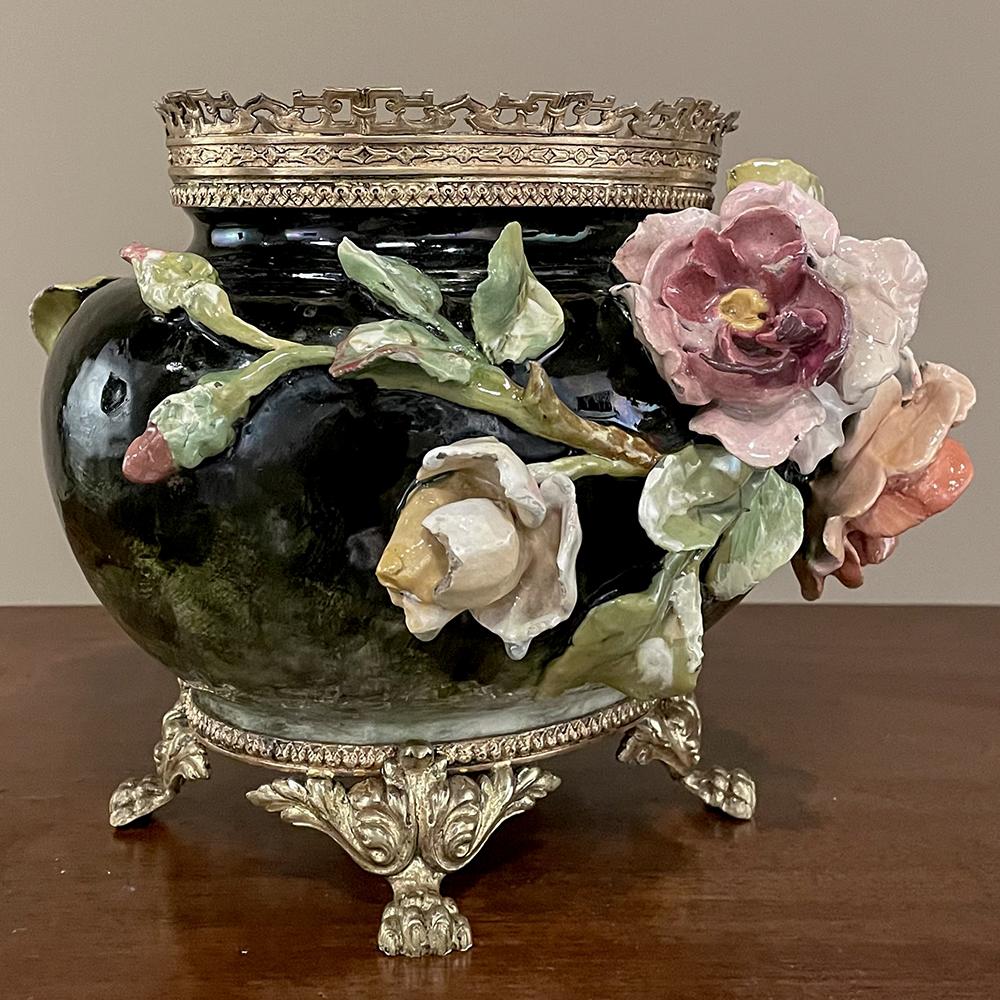 19th Century French Beaux Artes Barbotine Jardiniere with Bronze Mounts In Good Condition For Sale In Dallas, TX