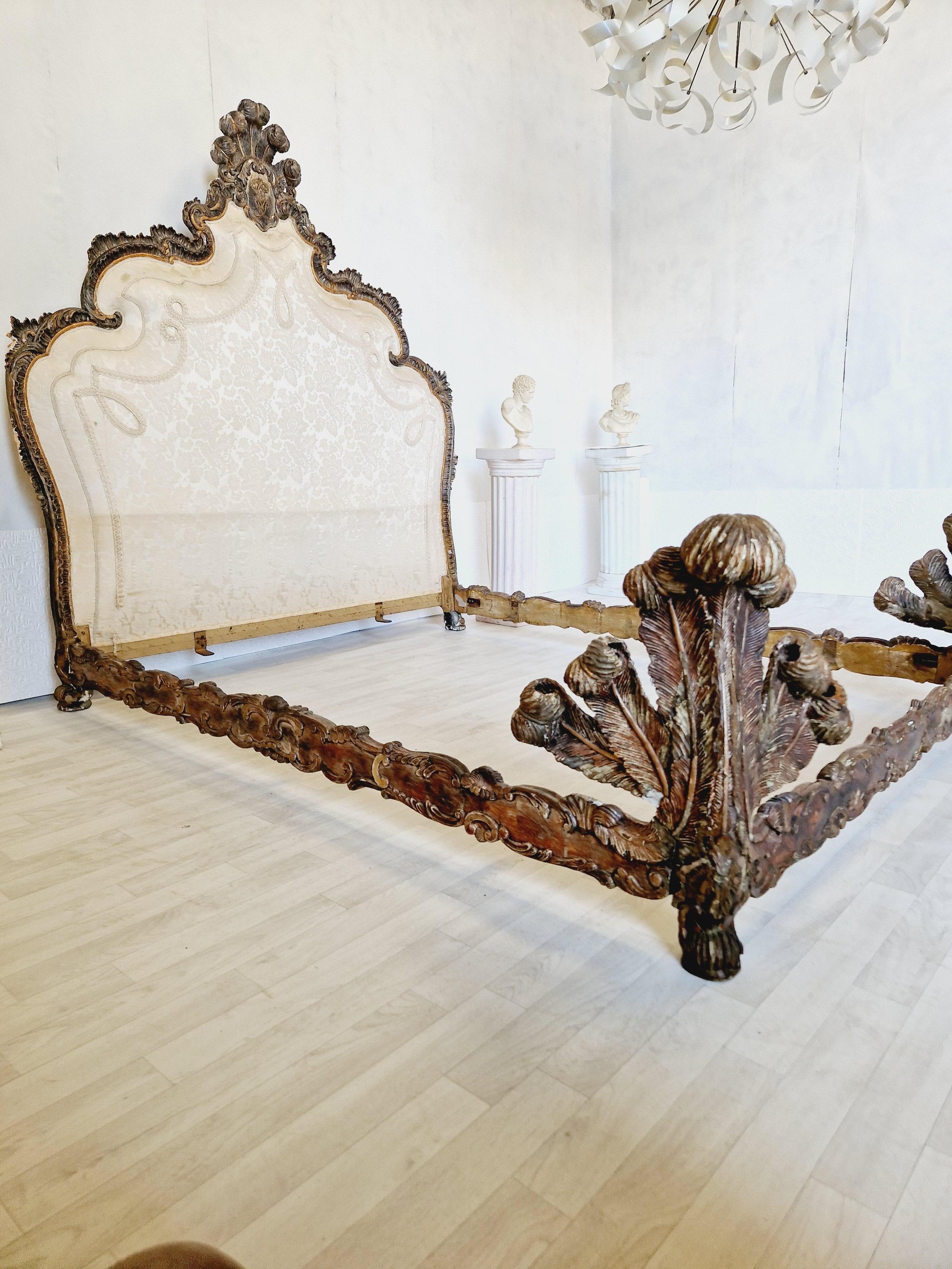 Französisches Bett im venezianischen Stil des 19. Jahrhunderts, selten (Vergoldet)
