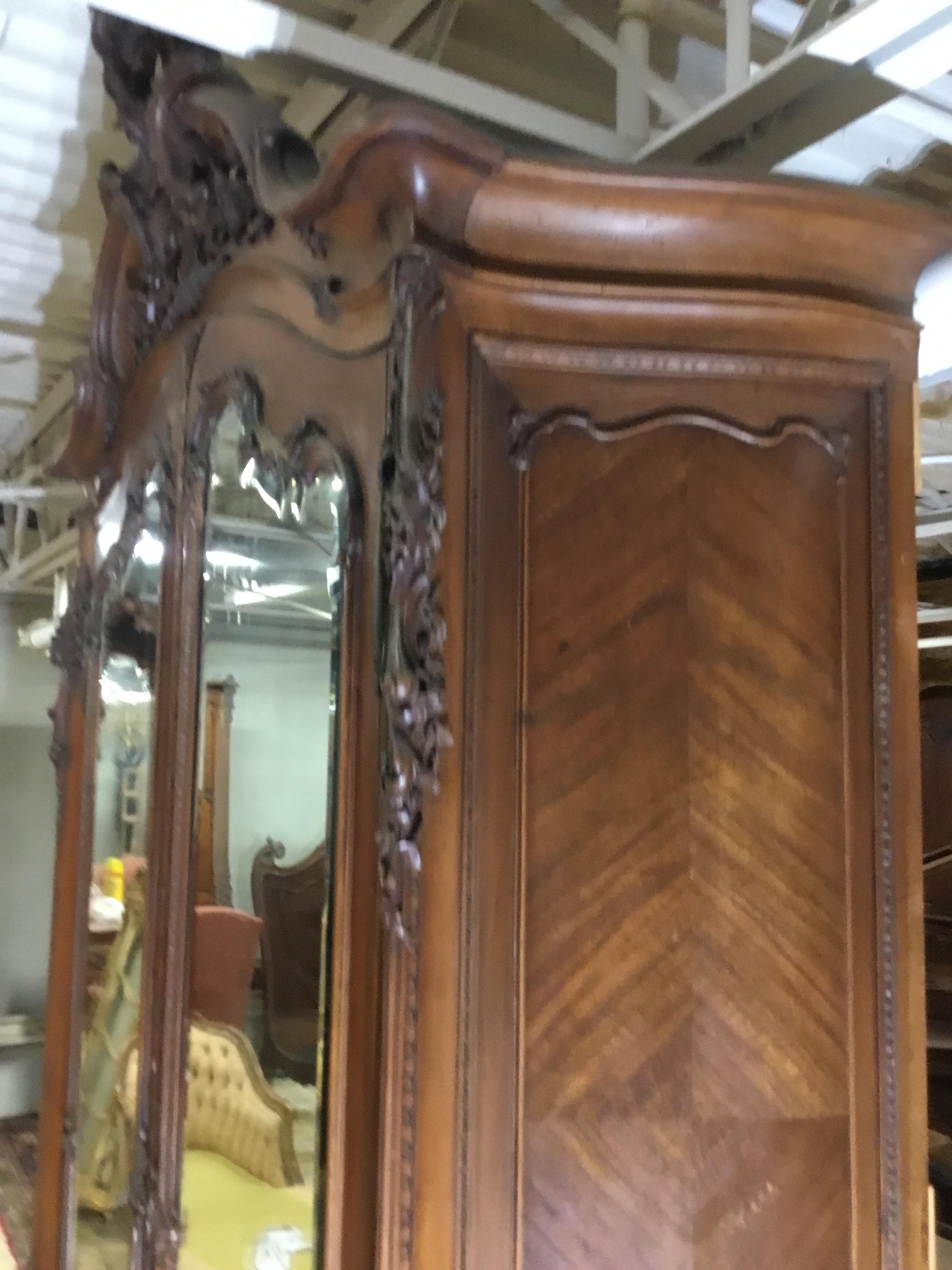 Hand-Carved 19th Century French Bedroom Set For Sale