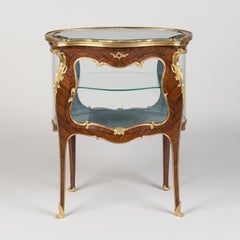 Vitrine Belle Époque française du 19e siècle à la manière de François Linke
