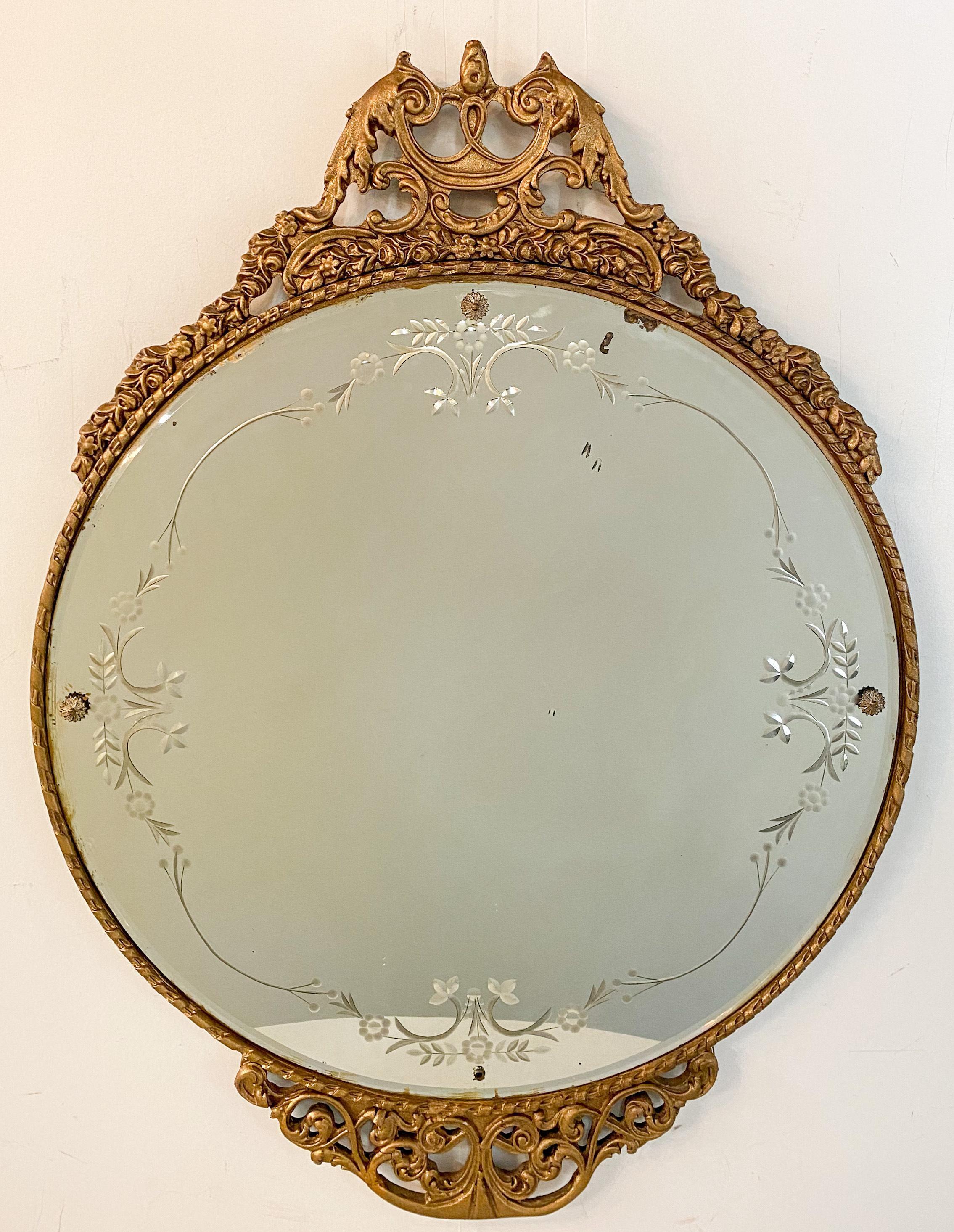 Belle Époque 19th Century French Belle Epoque Gilded Circular Etched Glass Mirror  For Sale