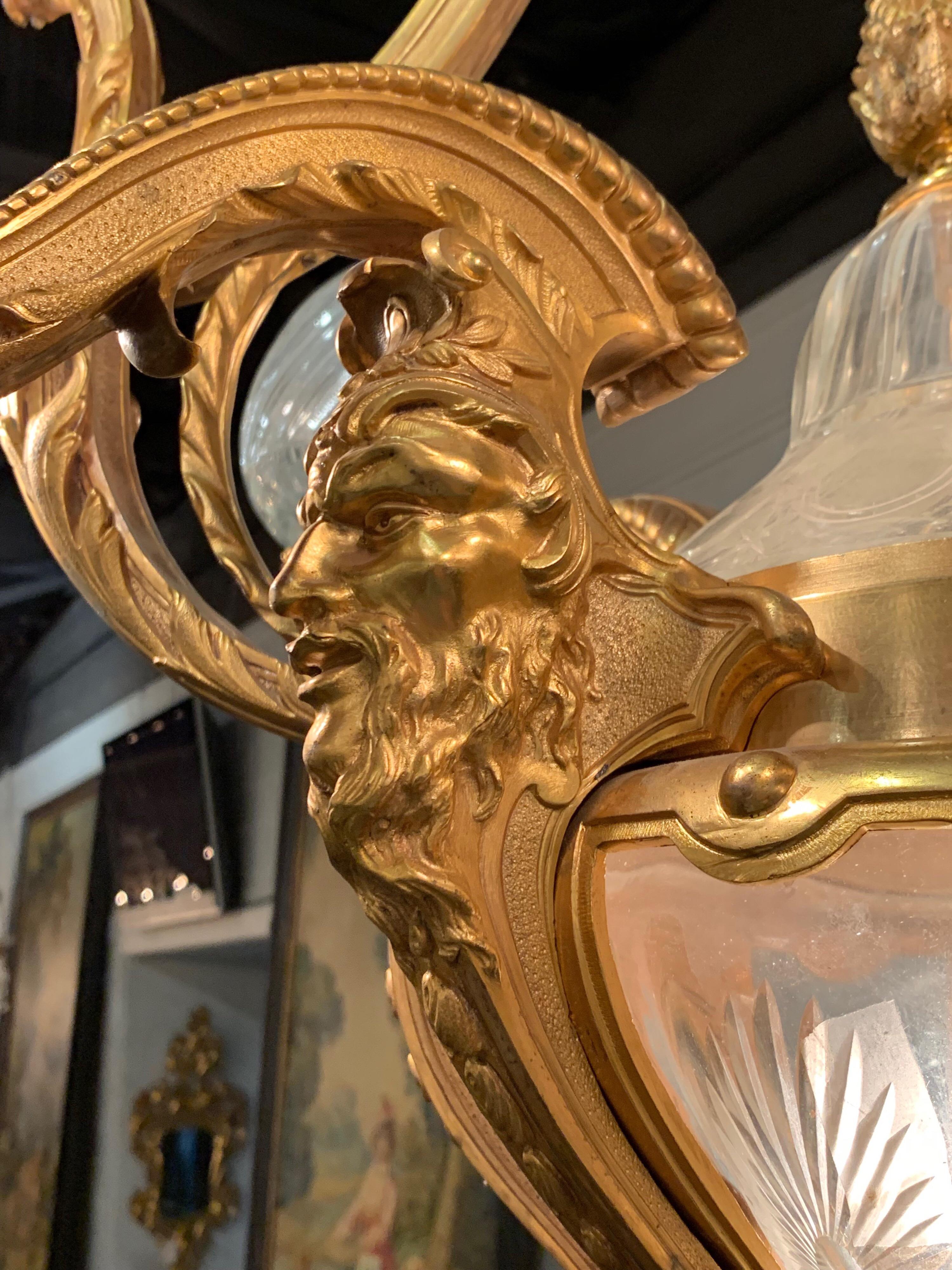 19. Jahrhundert, Französischer Kronleuchter aus vergoldeter Bronze, Belle Époque im Zustand „Gut“ im Angebot in Dallas, TX