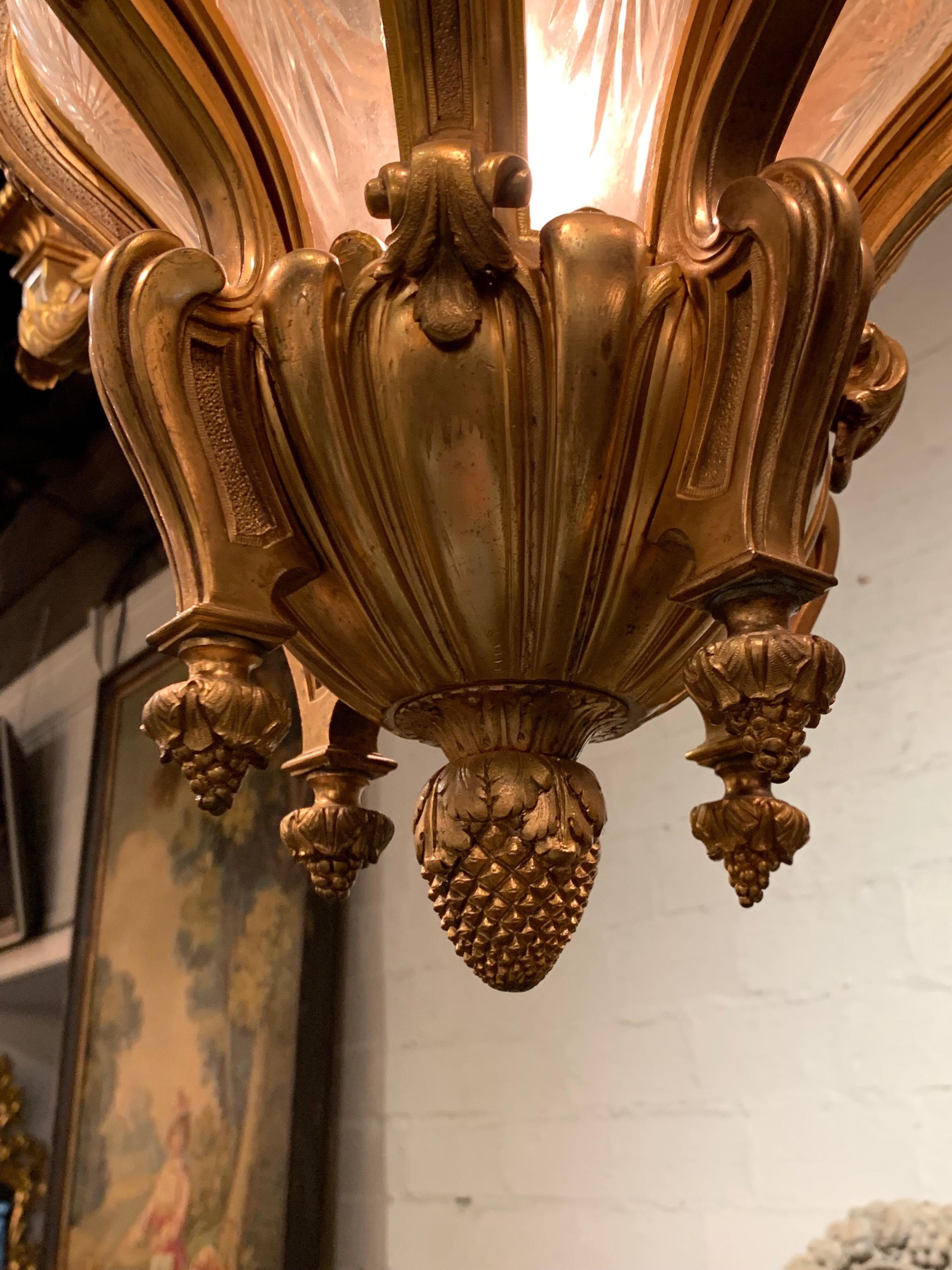Français Lustre français de la Belle Époque du XIXe siècle en bronze doré en vente