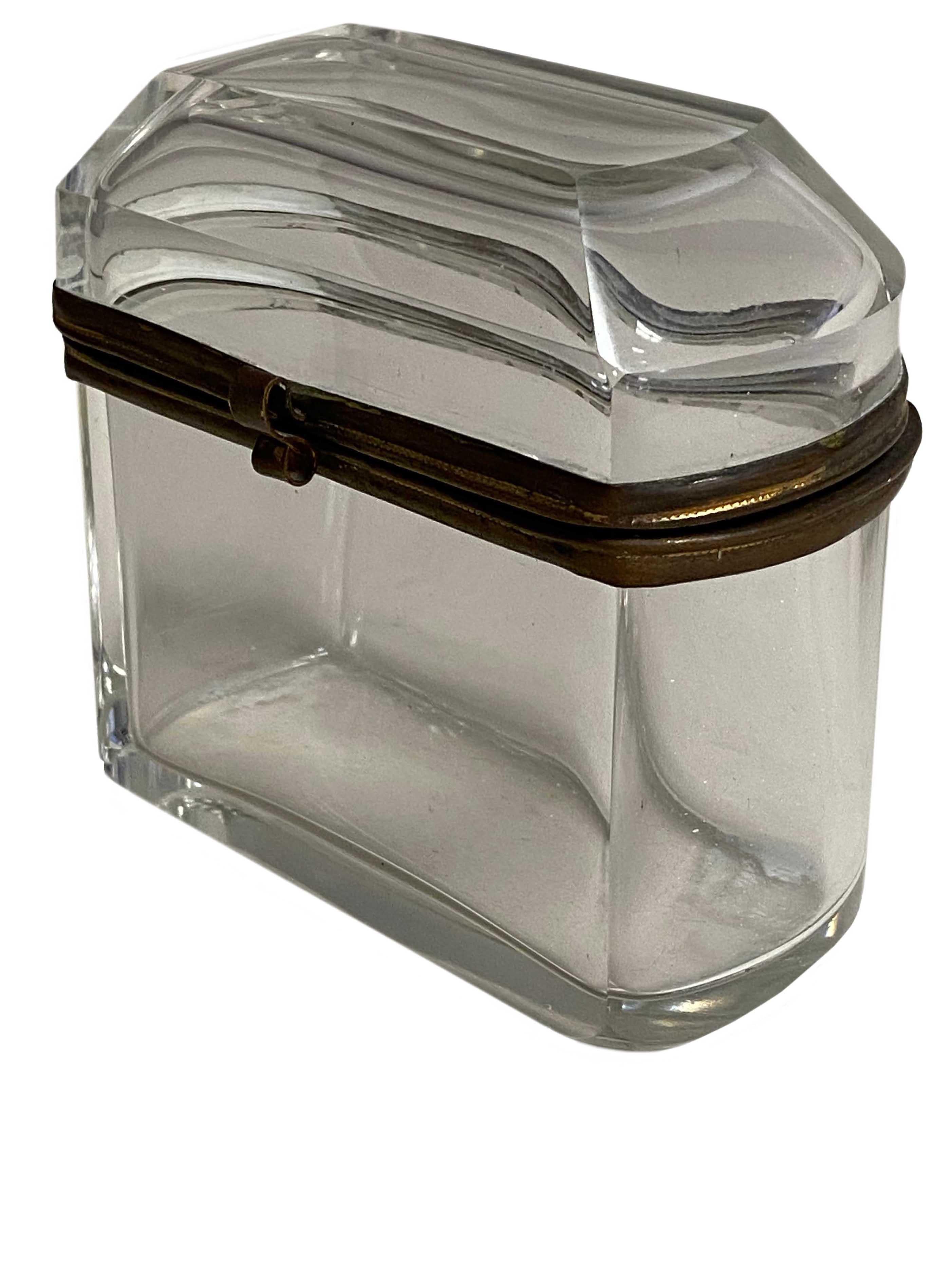 19th Century French Beveled Glass Box In Good Condition For Sale In Clearwater, FL