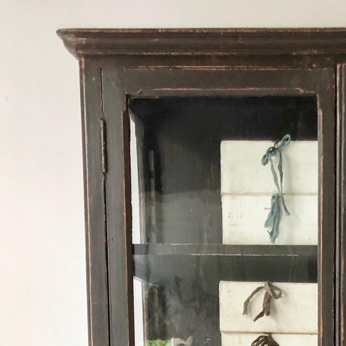 Oak 19th Century French Bibliotheque/Display Cabinet