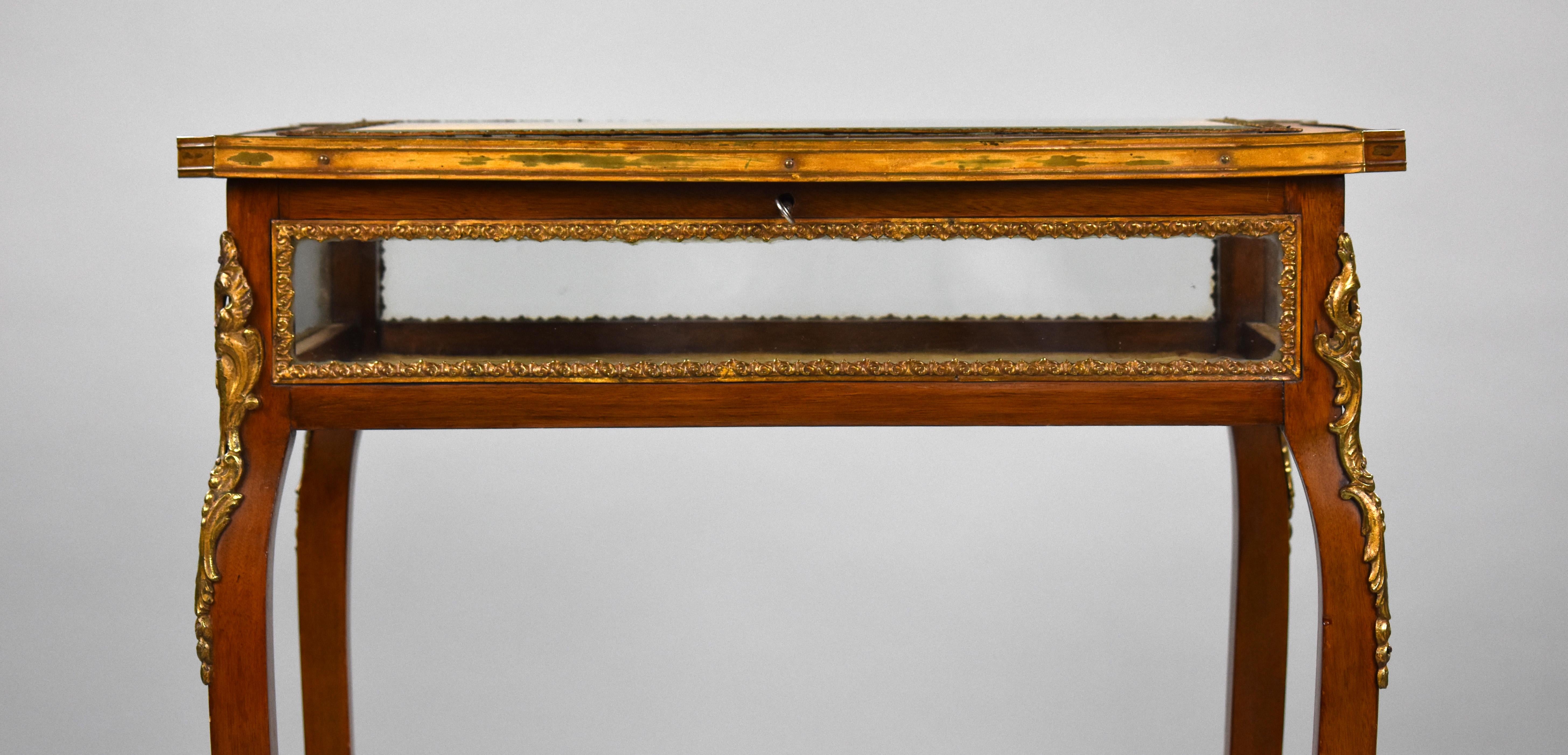 19th Century French Bijouterie Table For Sale 5