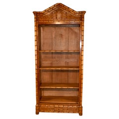 Bibliothèque française du 19e siècle en érable piqué et cerisier